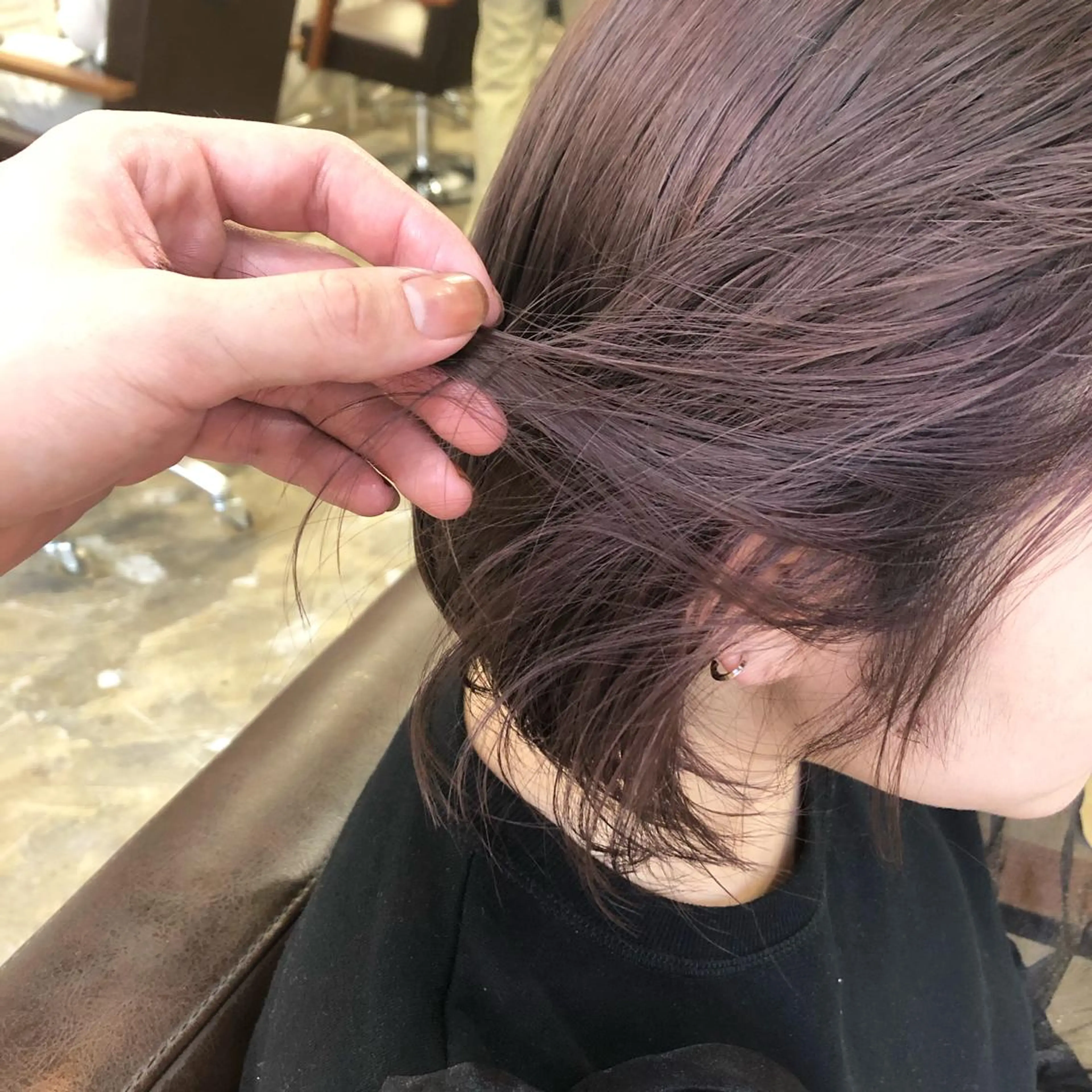 ミディアム カラー ブリーチ ケアブリーチ ラベンダーカラー ラベンダーグレー Pia hair Design Yakuin所属・Pia ツボイ ケイタのヘアスタイル