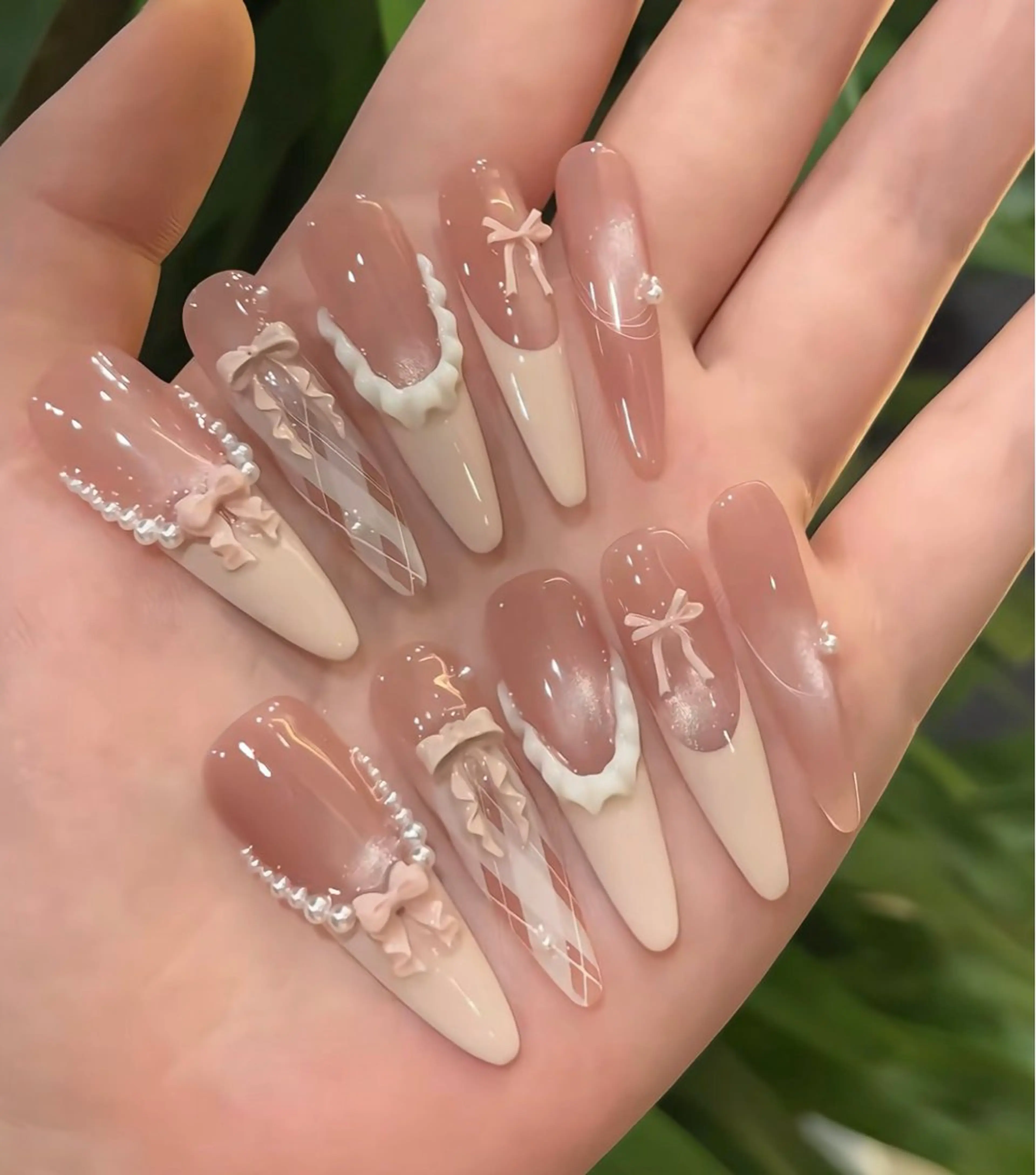 ネイル ETELUNA Nail 銀座店【パラジェル/フィルイン/チップスカルプ/マグネット/ニュアンス】所属・周 テイのネイルデザイン