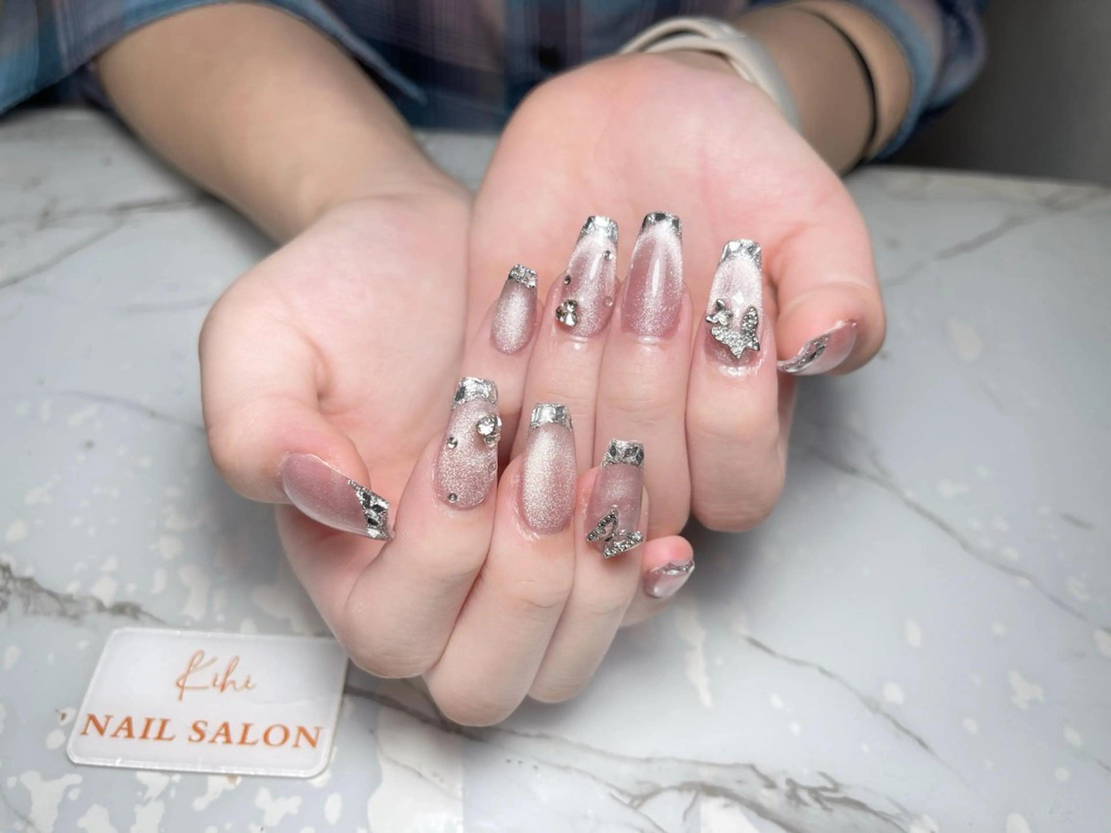 ネイル アートネイル フレンチネイル ジェルネイル グラデーション 韓国ネイル ハンドネイル 💕鈴木ユリ パラジェル/オフ無料のネイルデザイン