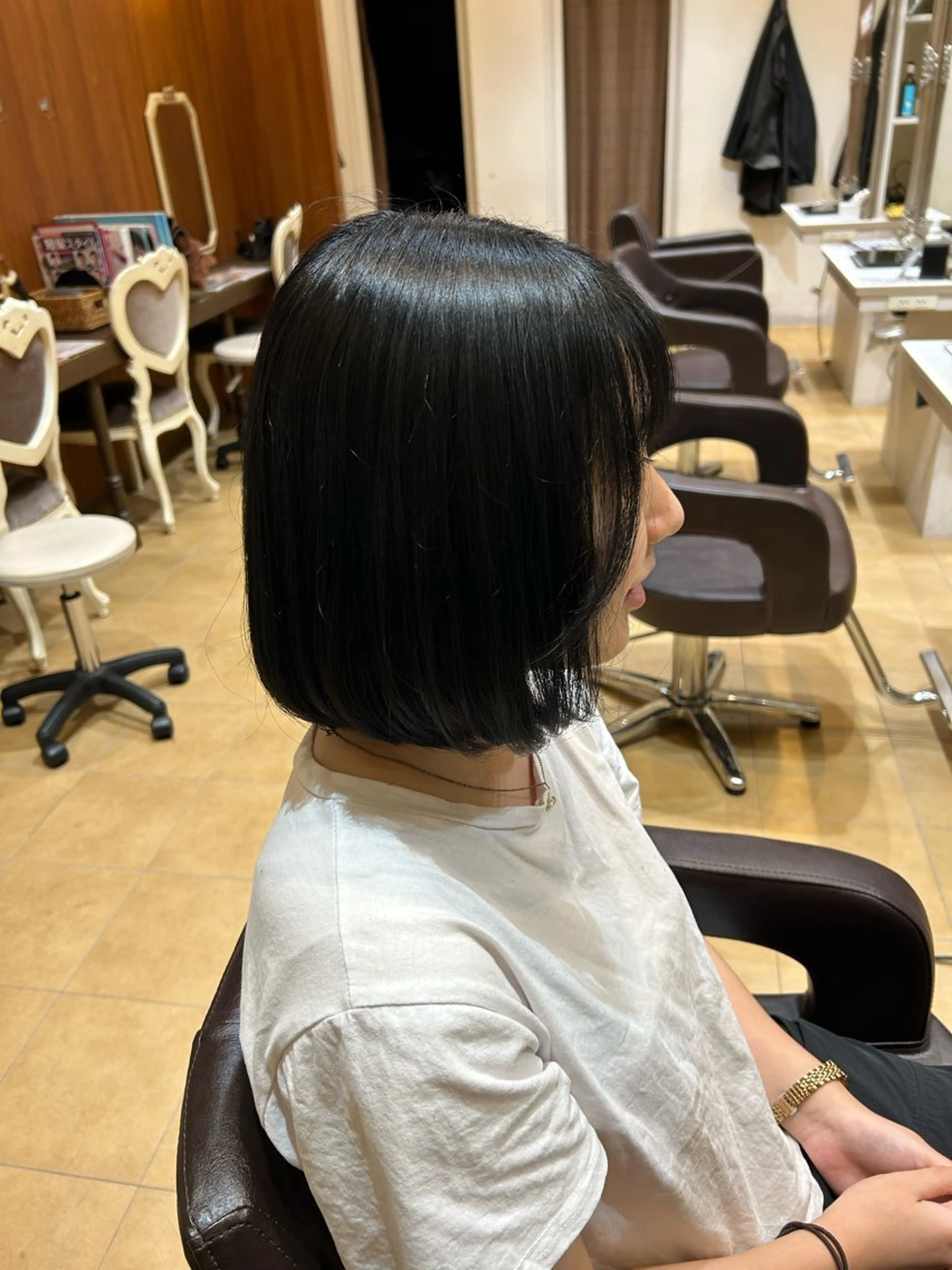 ミディアム カラー カット ヘアカラー トリートメント 今中 紗英のヘアスタイル