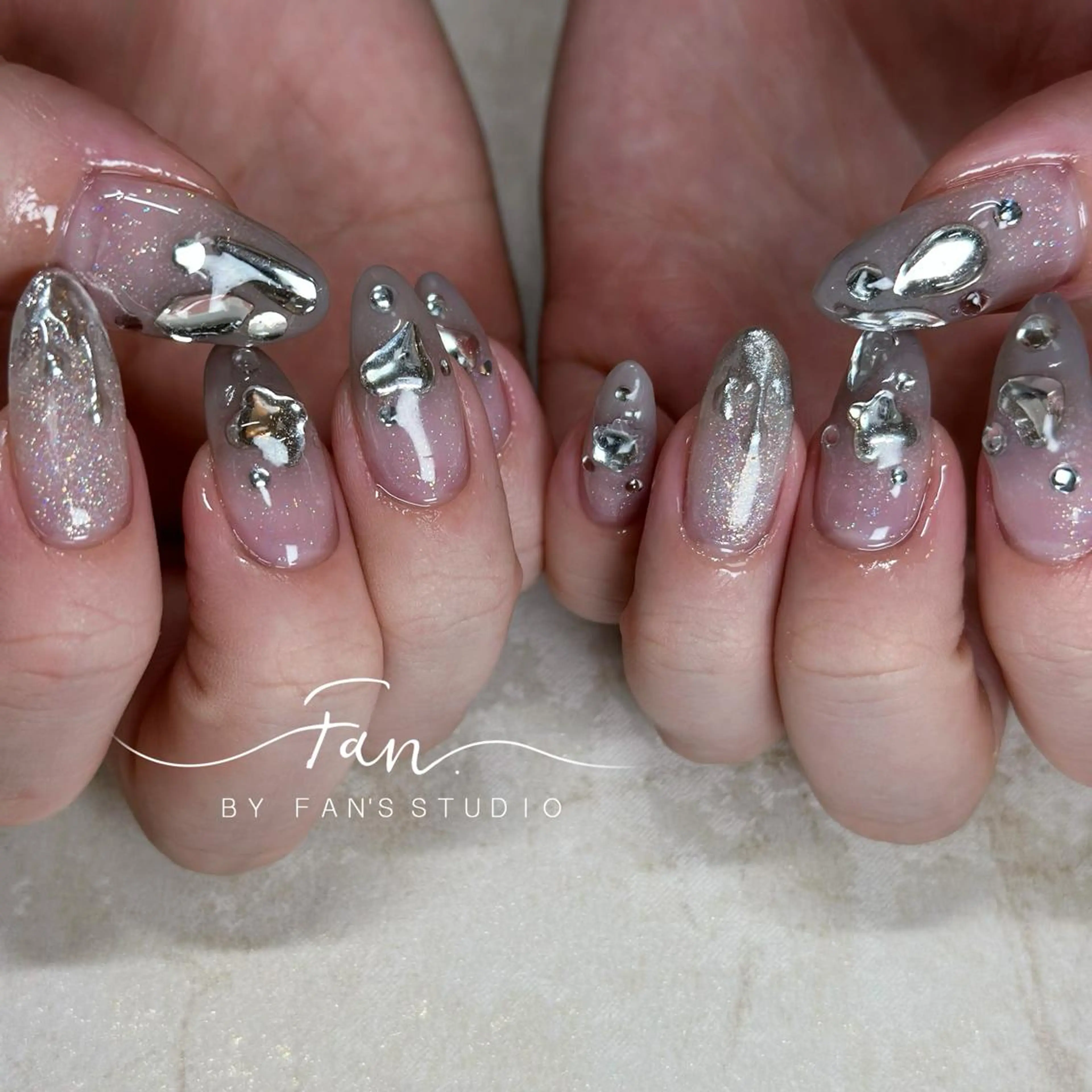 ネイル 🌻FAN'S STUDIO池袋🌻のネイルデザイン