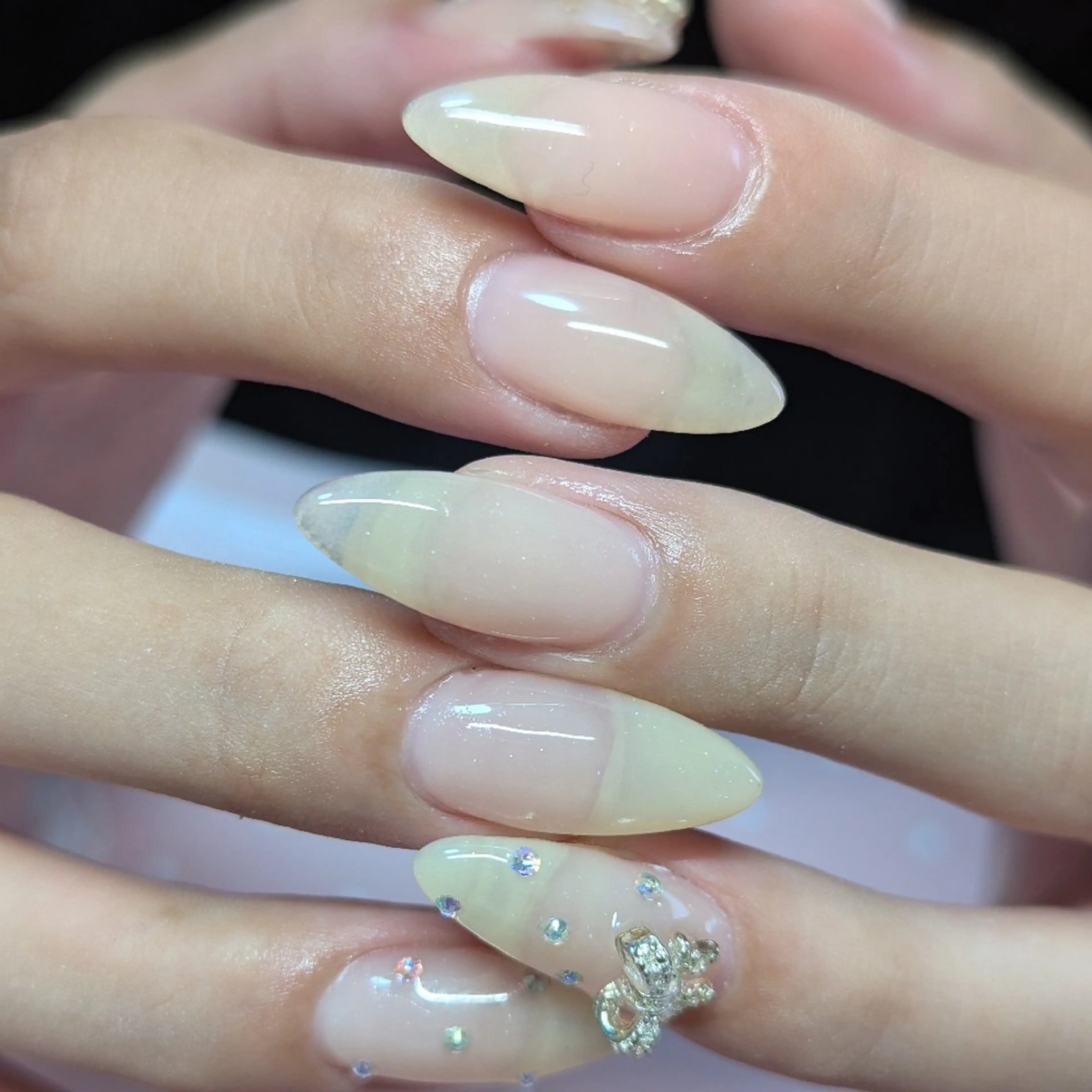 ネイル アートネイル ストーンネイル ハンドネイル SalonRhyme サロンライムのネイルデザイン