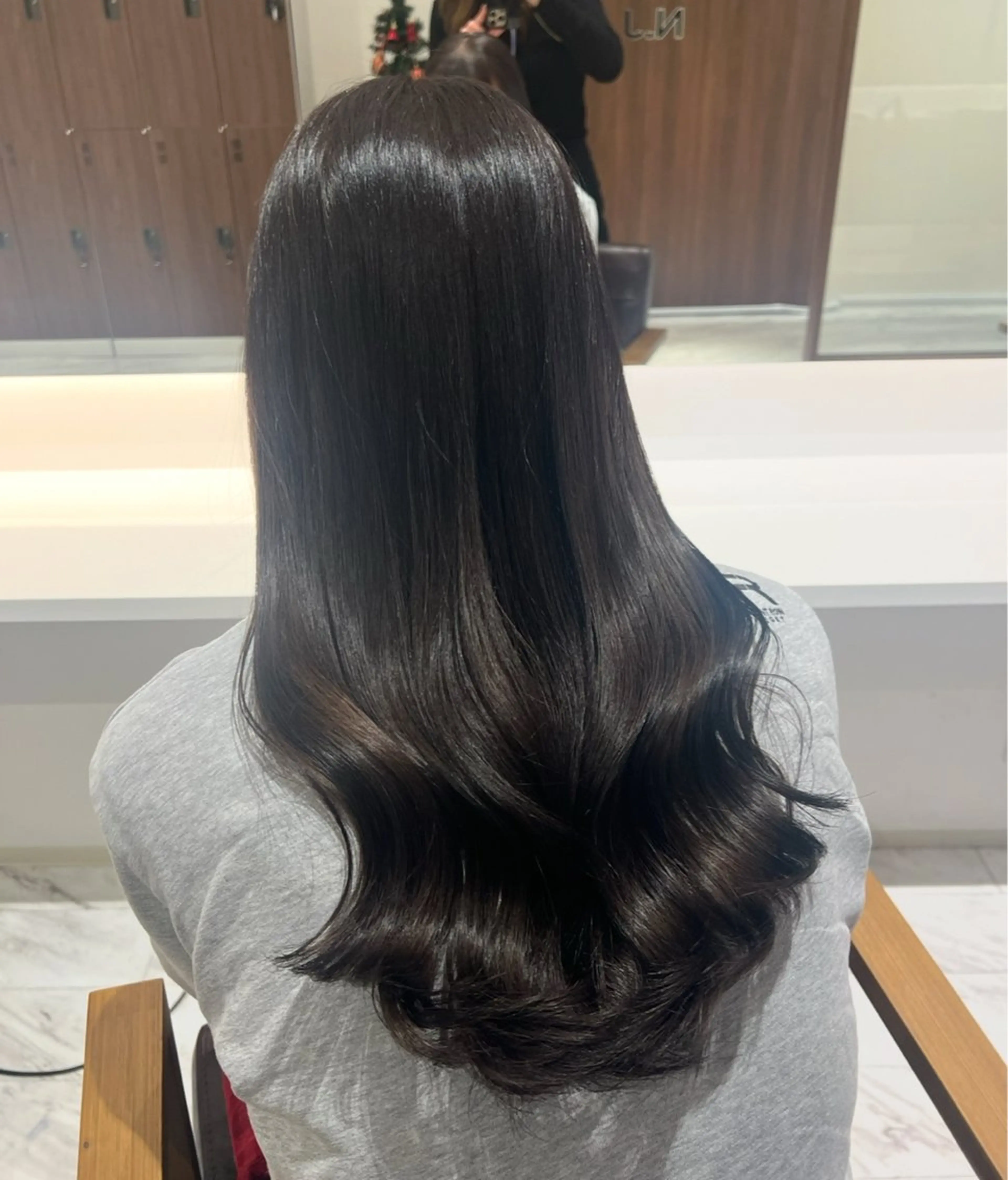 ロング カラー 浦﨑 笑美里のヘアスタイル