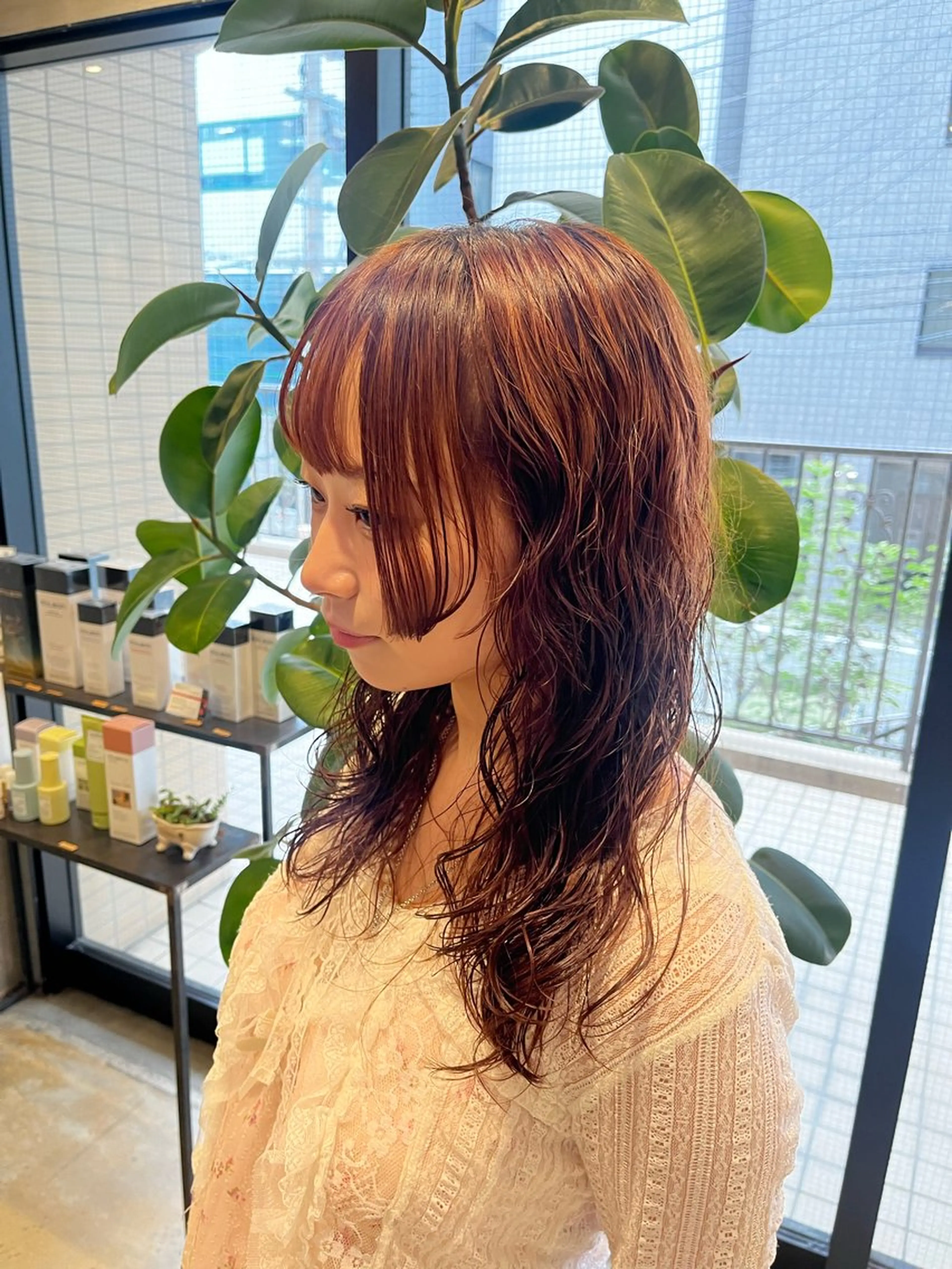 ミディアム カット パーマ まみ/暖色カラー /デザインカラーのヘアスタイル