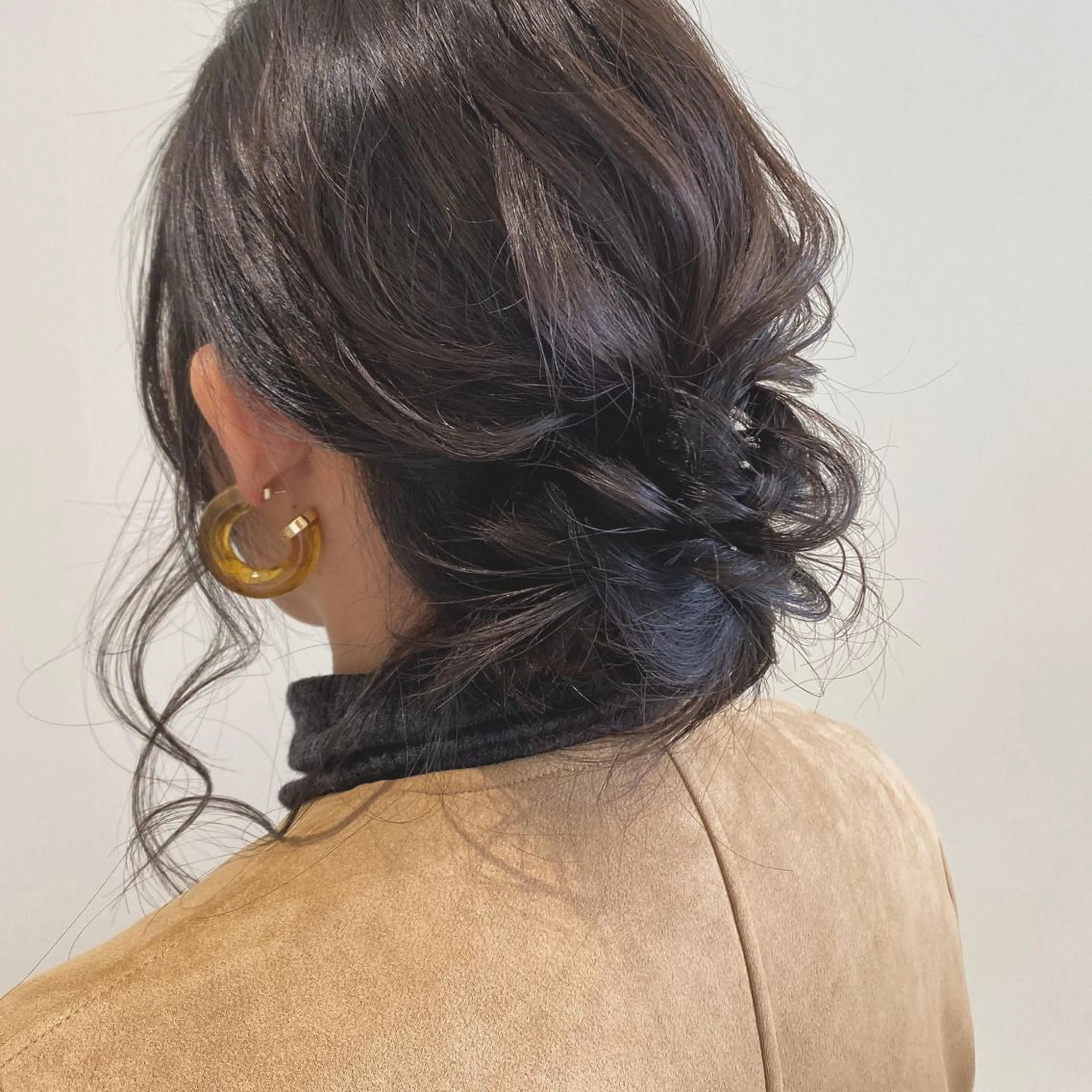 ミディアム カラー パーマ ヘアアレンジ キッズ ネイル マツエク・マツパ モリモト サナのヘアスタイル