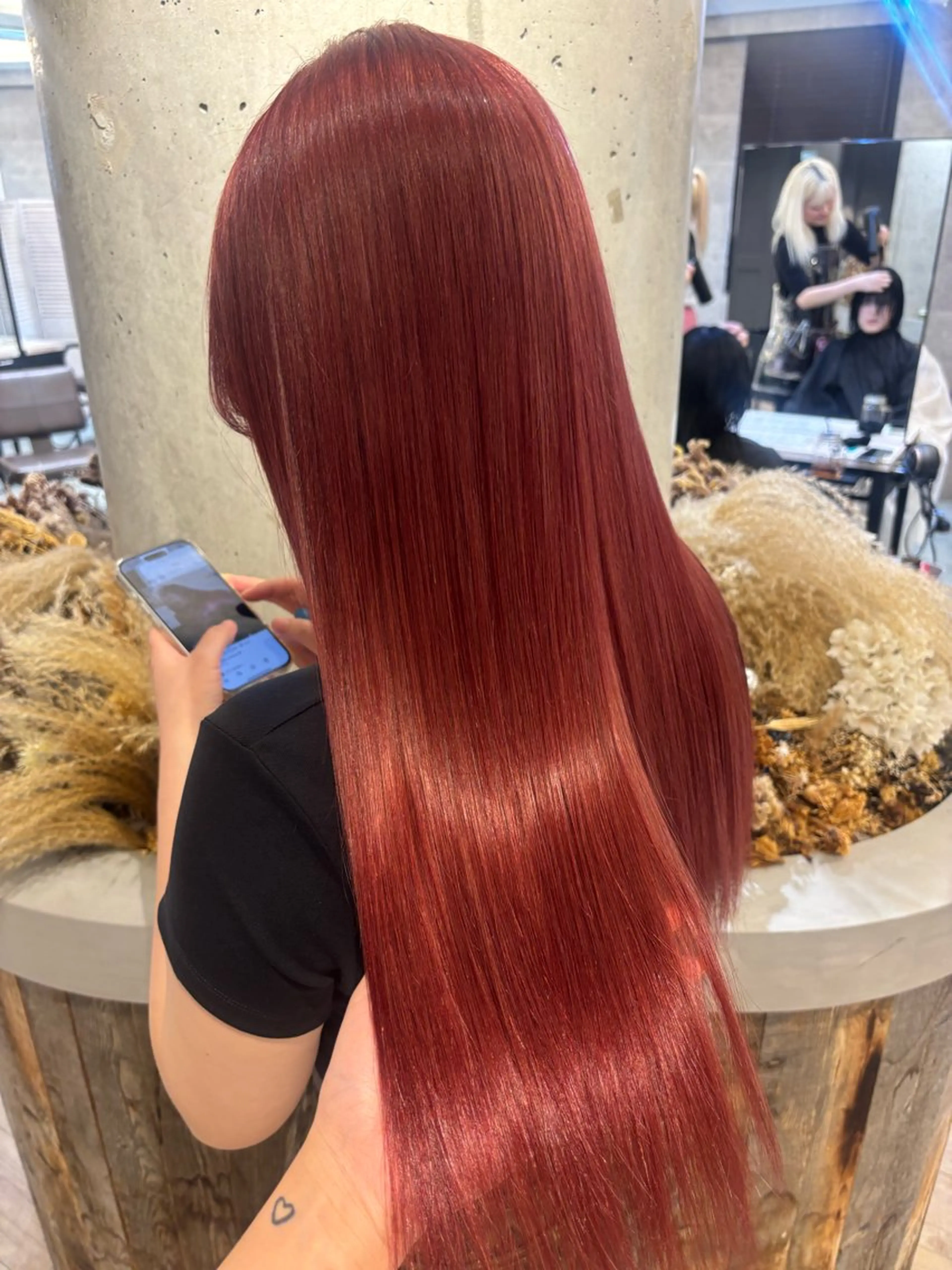 ロング カラー Loob TOKYO MiZUKiのヘアスタイル