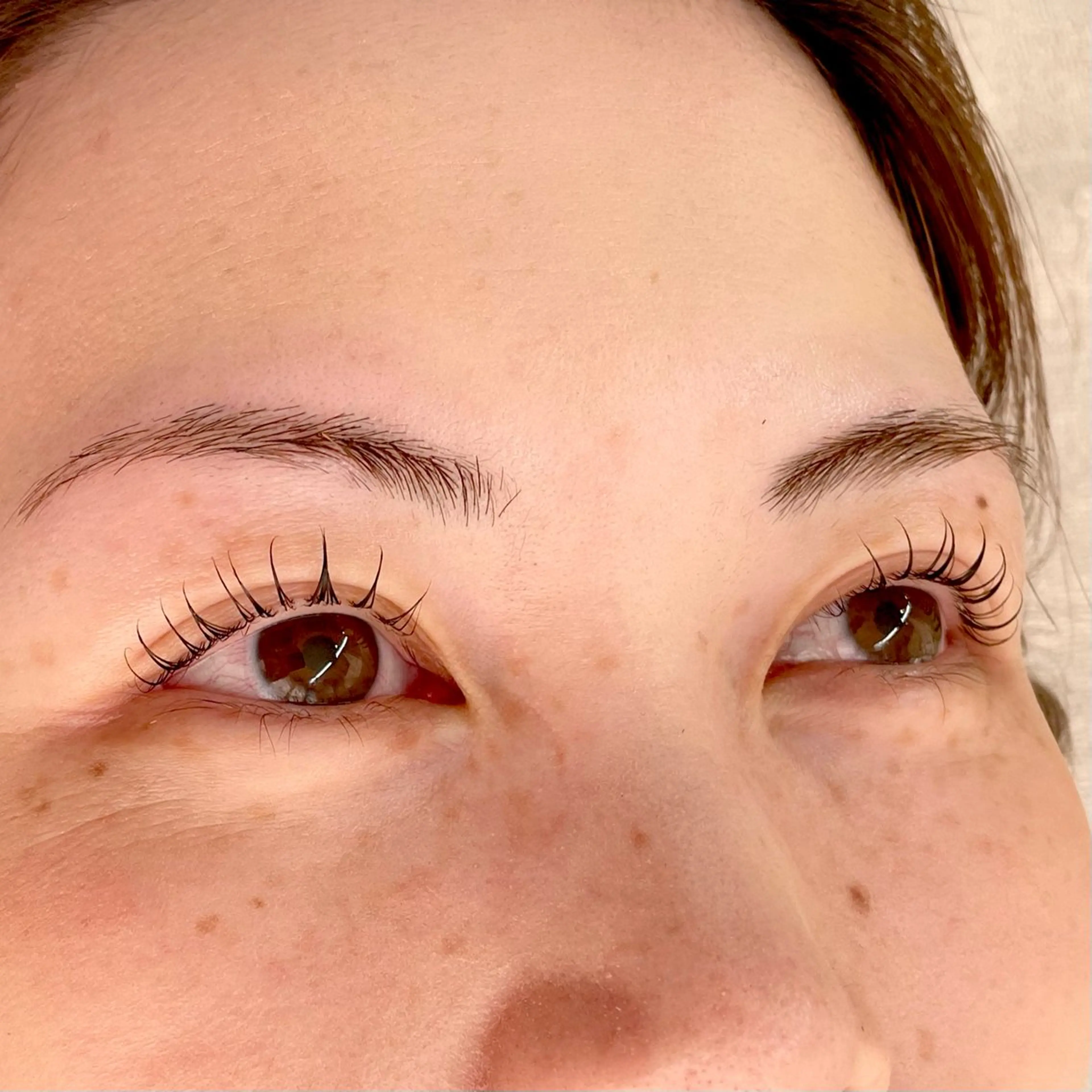 マツエク・マツパ ayumi/似合わせ トレンド/束間🪽の眉毛・アイブロウイメージ