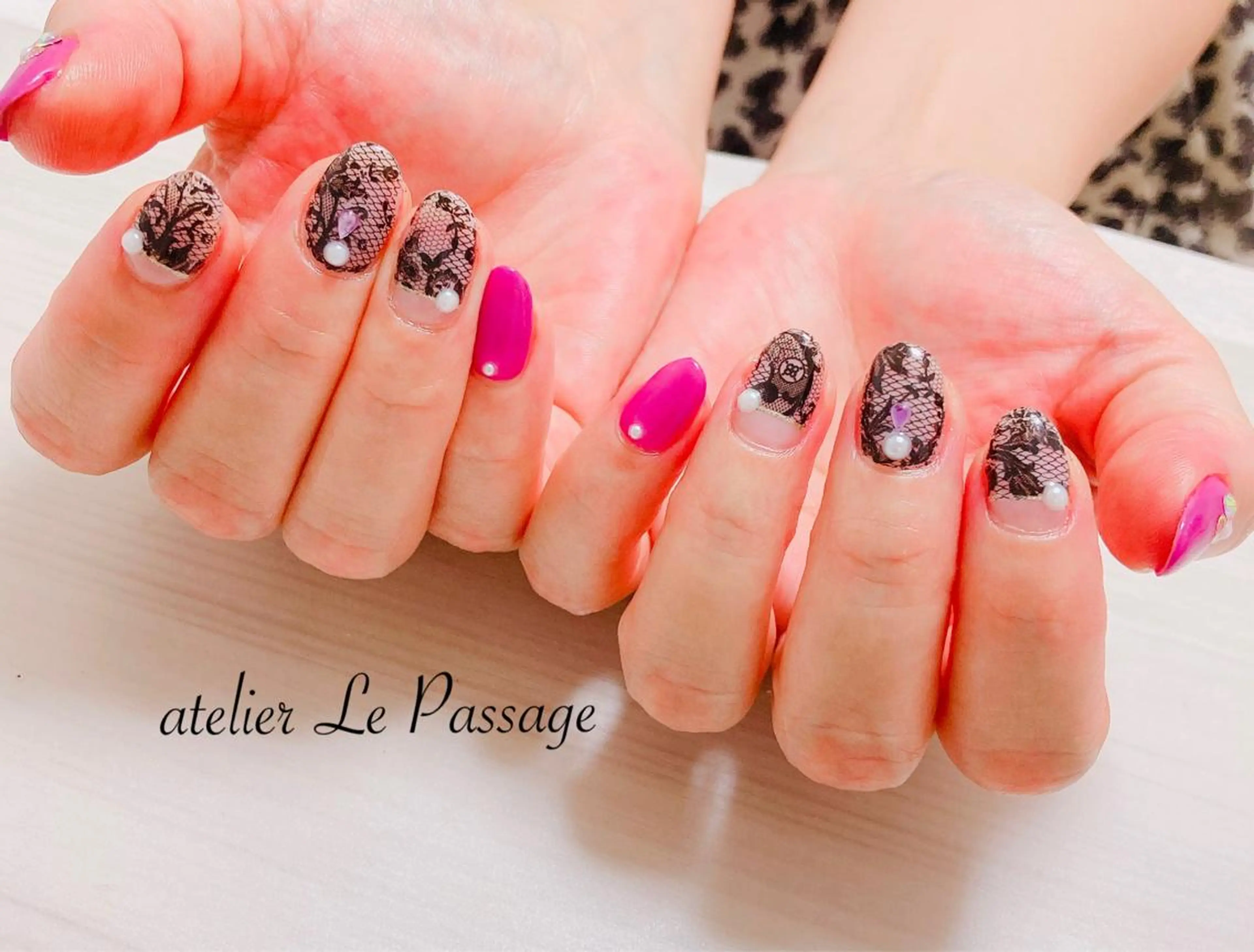 ネイル ジェルネイル キラキラネイル レース ニュアンスネイル オフィスネイル Atelier Le Passage所属・h nakatsukaのネイルデザイン