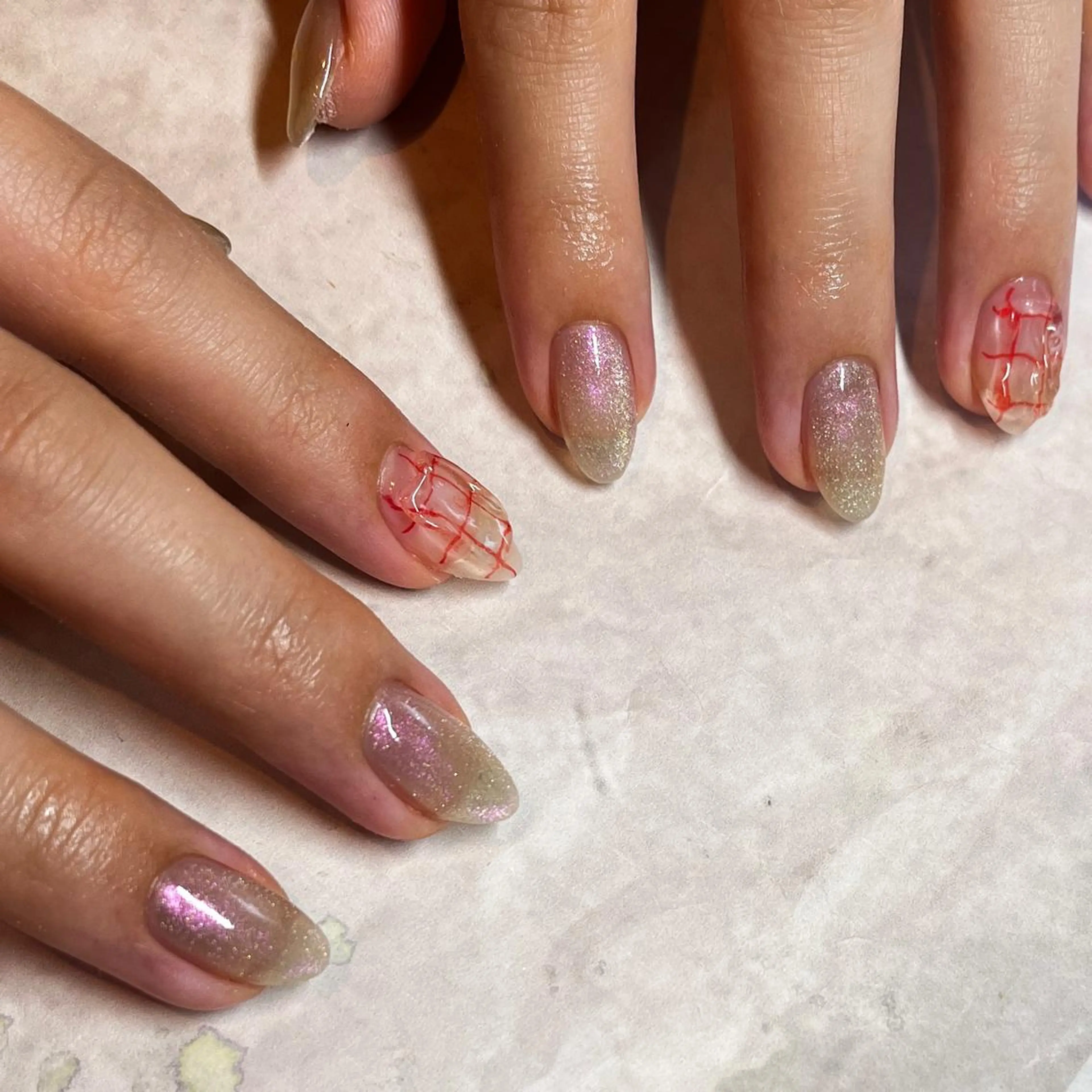 ネイル キラキラネイル マグネットネイル ピンク ぷっくりネイル フリーランス¨̮⃝ ネイリストOKADAのネイルデザイン