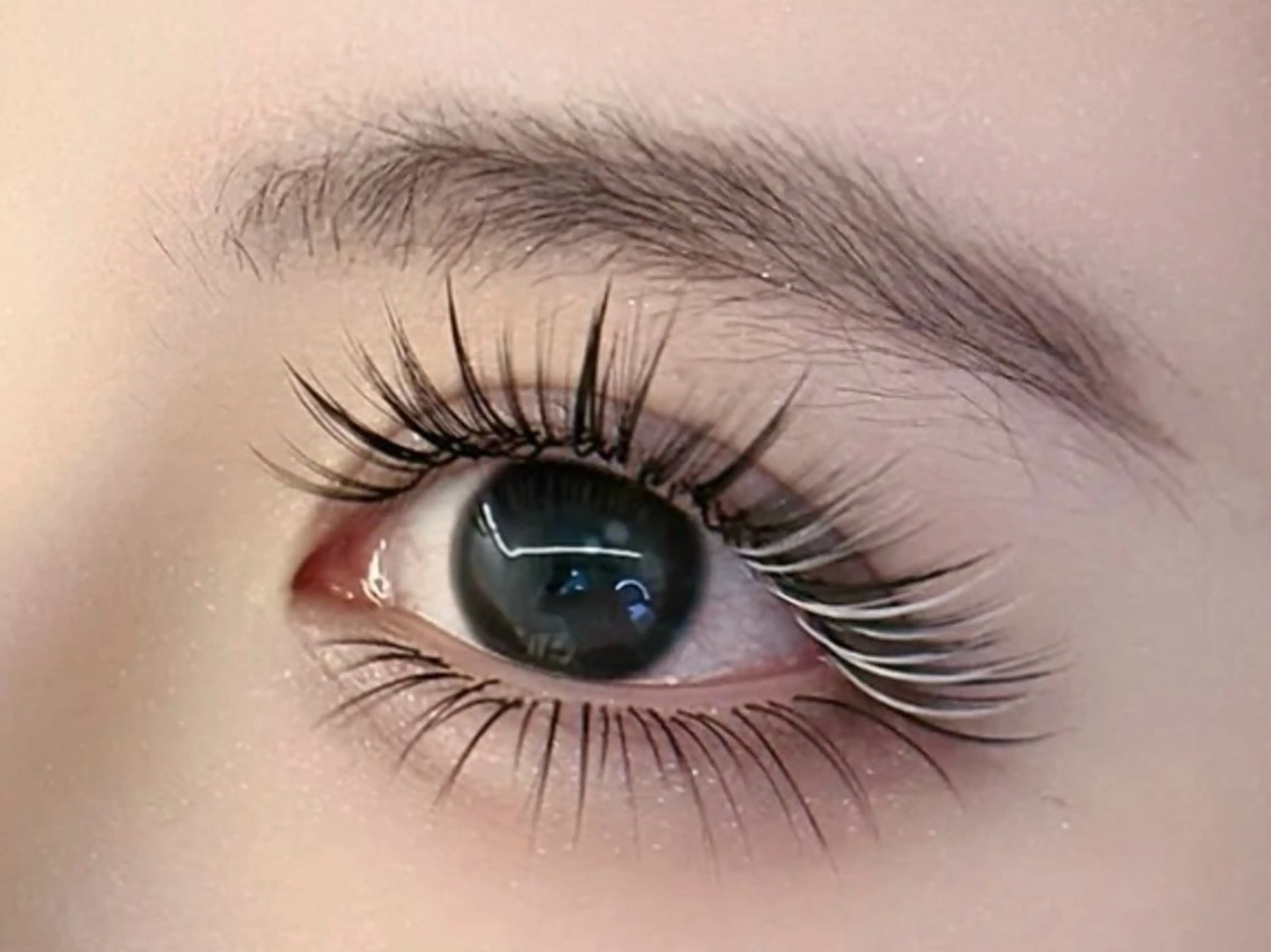 マツエク・マツパ 束感まつ毛 カラーマツエク フラットラッシュ パリジェンヌラッシュリフト まつげパーマ マツエク 🍓 KaNan🍓のマツエク・マツパデザイン