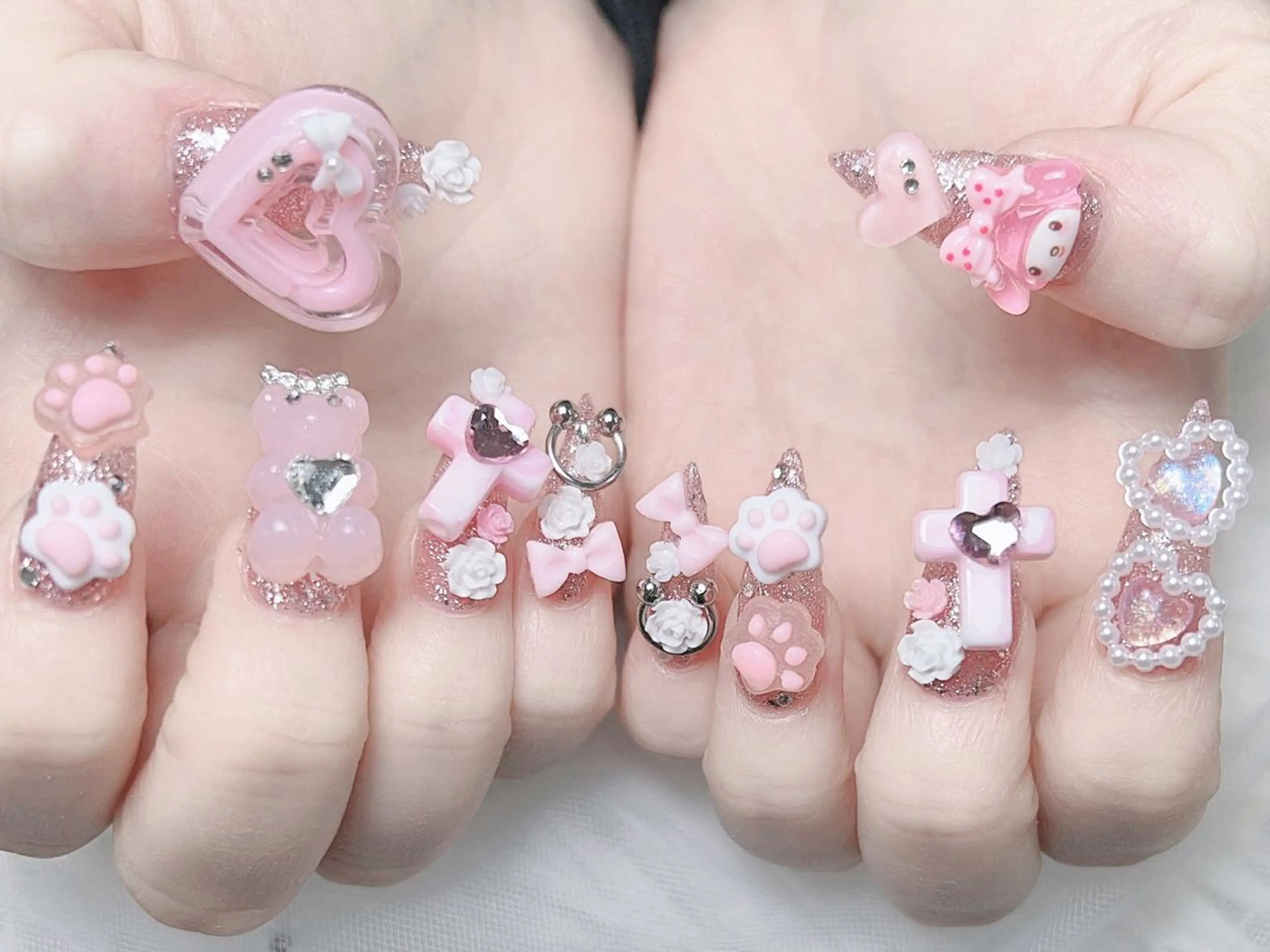 ネイル キラキラネイル スカルプネイル ハンドネイル MoMoA Nail ネイル長さ出し専門店のネイルデザイン