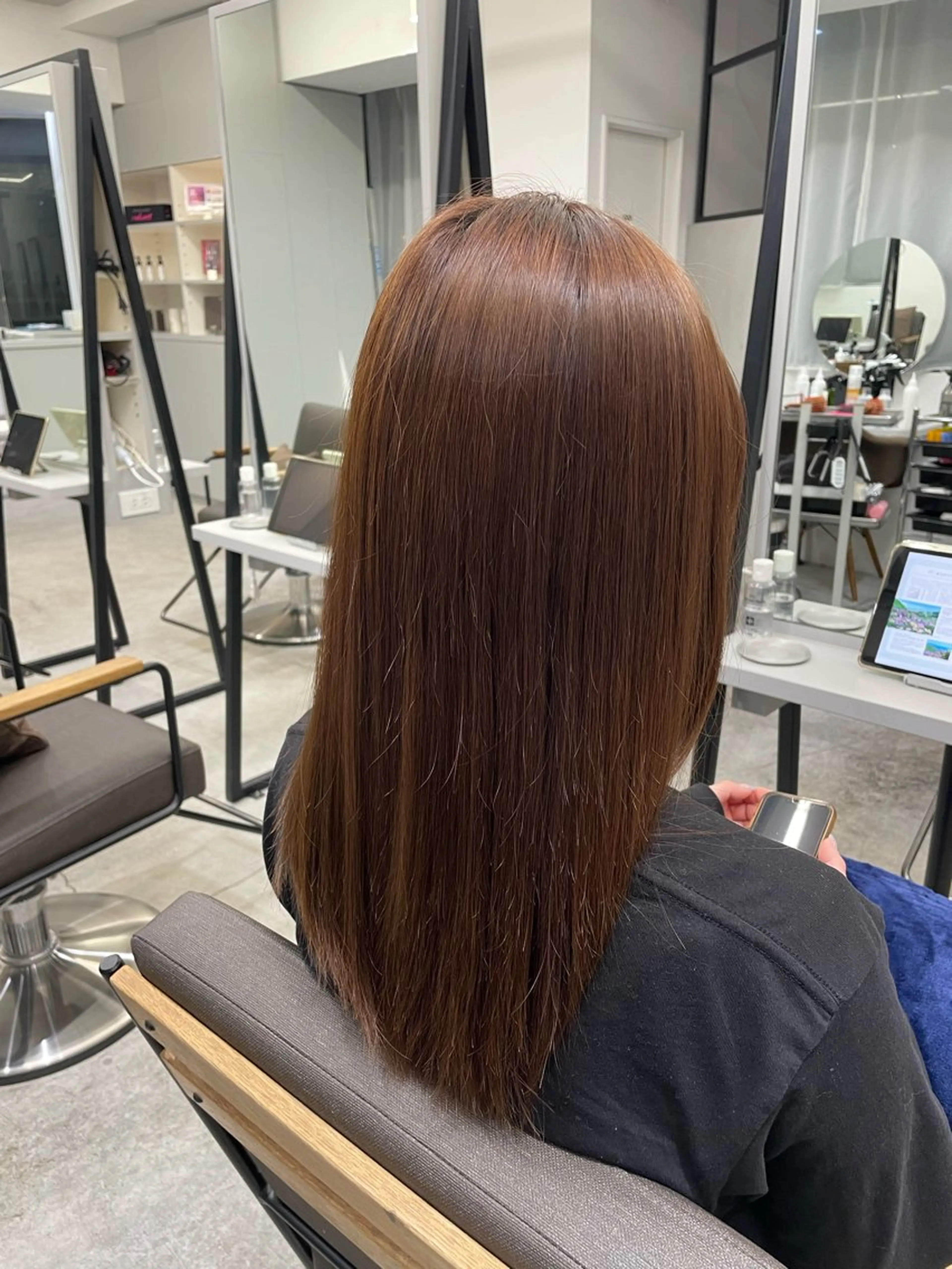 ミディアム 縮毛矯正 絶対綺麗な暖色カラー 🎯あります✨増渕✨のヘアスタイル