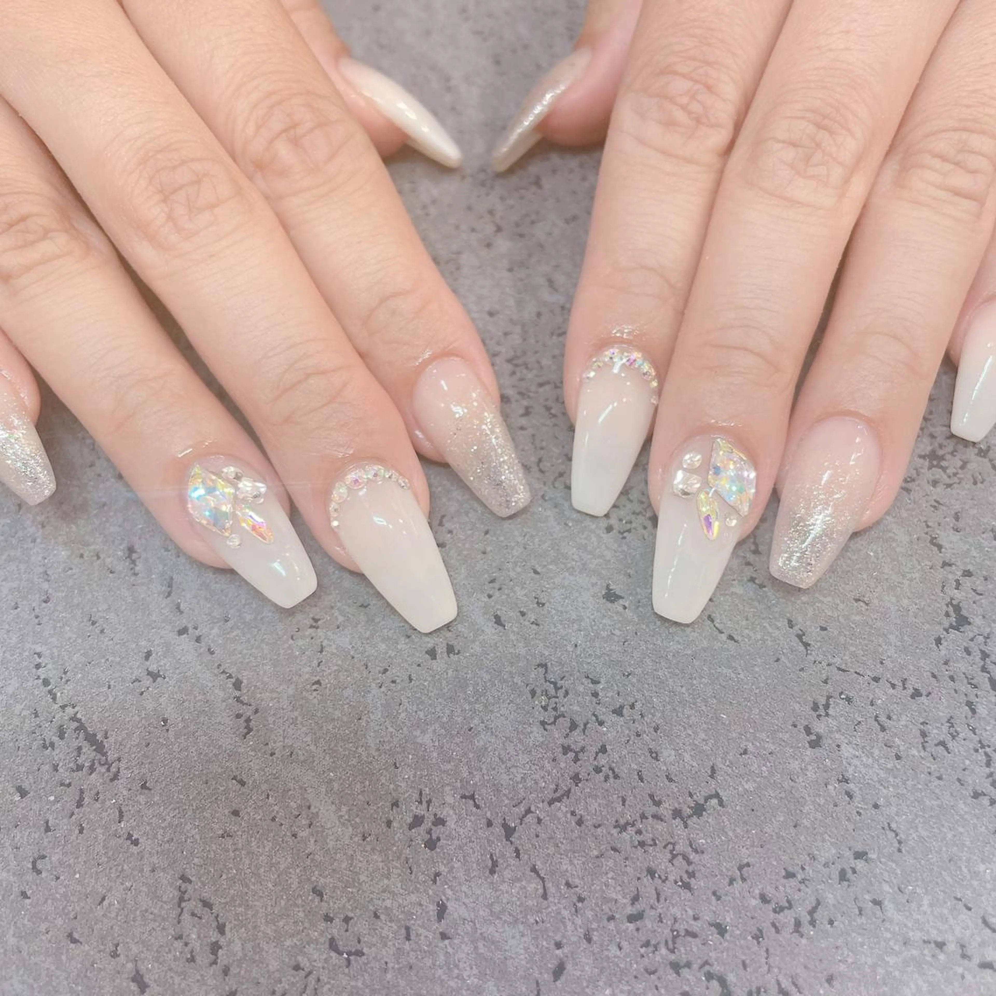 ネイル バニーアイズ　ネイル ニューオータニ博多店のネイルデザイン