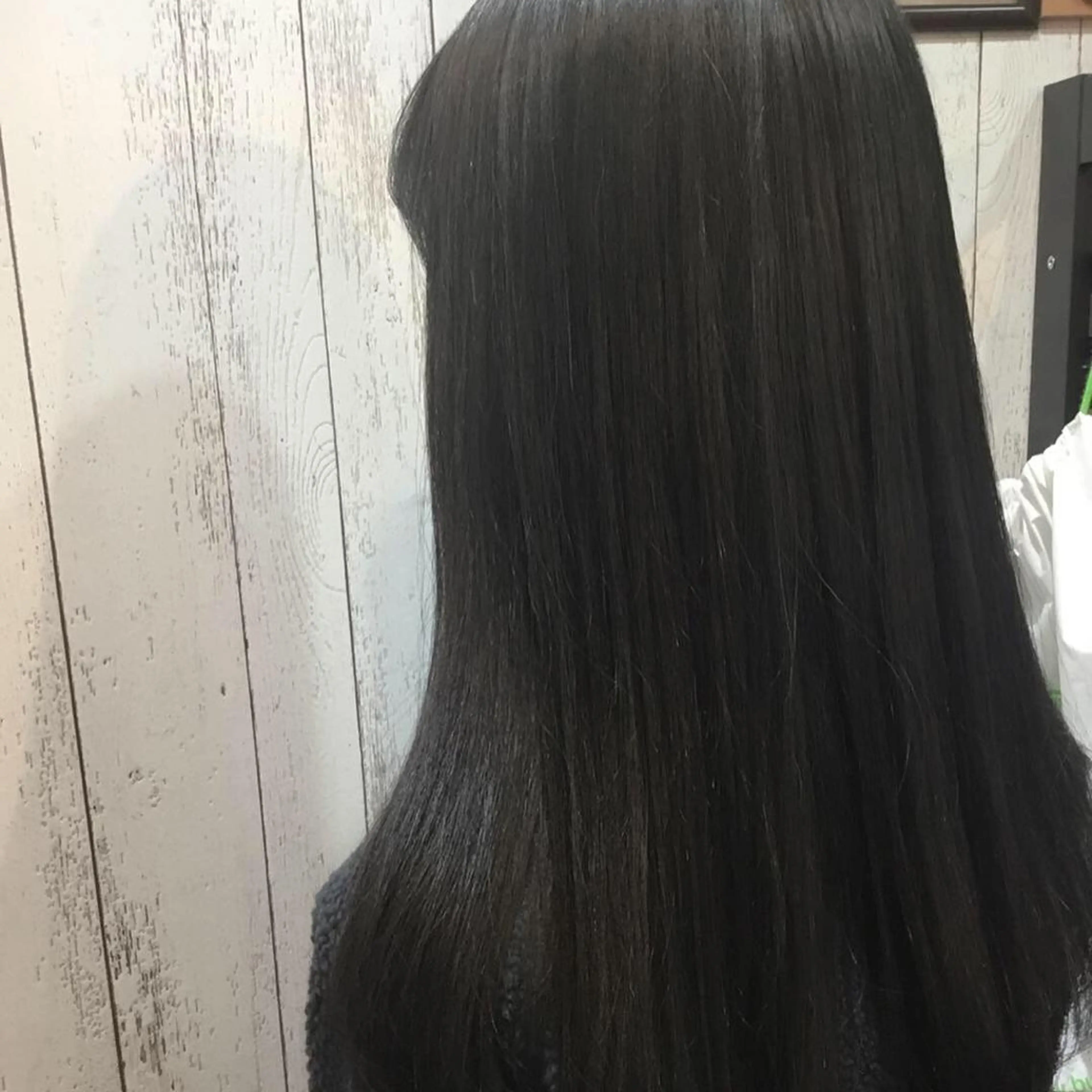 ロング カラー パーマ embrace エンブレイスのヘアスタイル