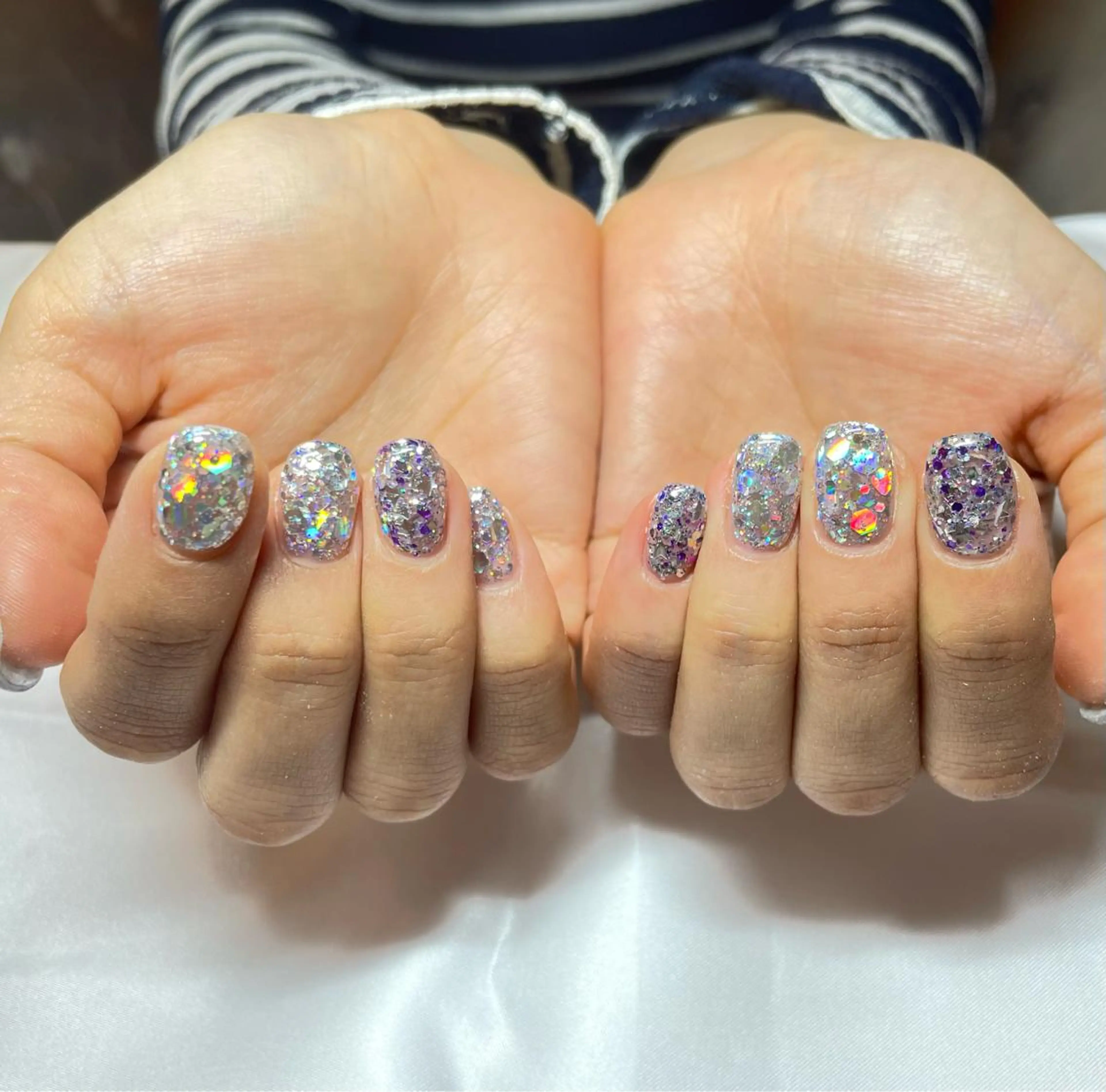 ネイル キラキラネイル nailsalon miiのネイルデザイン