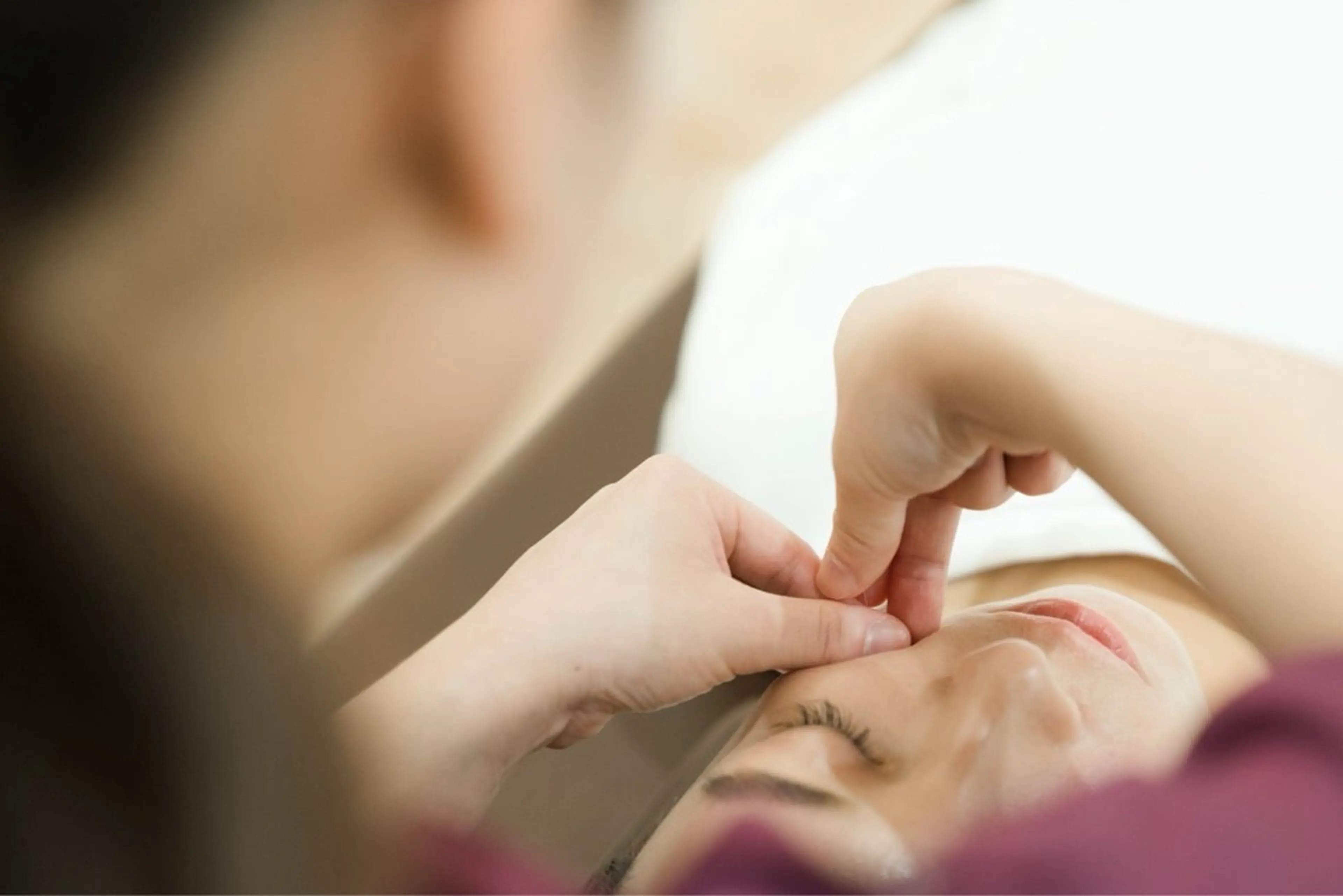 むくみ改善【電気を流す美容鍼】の写真