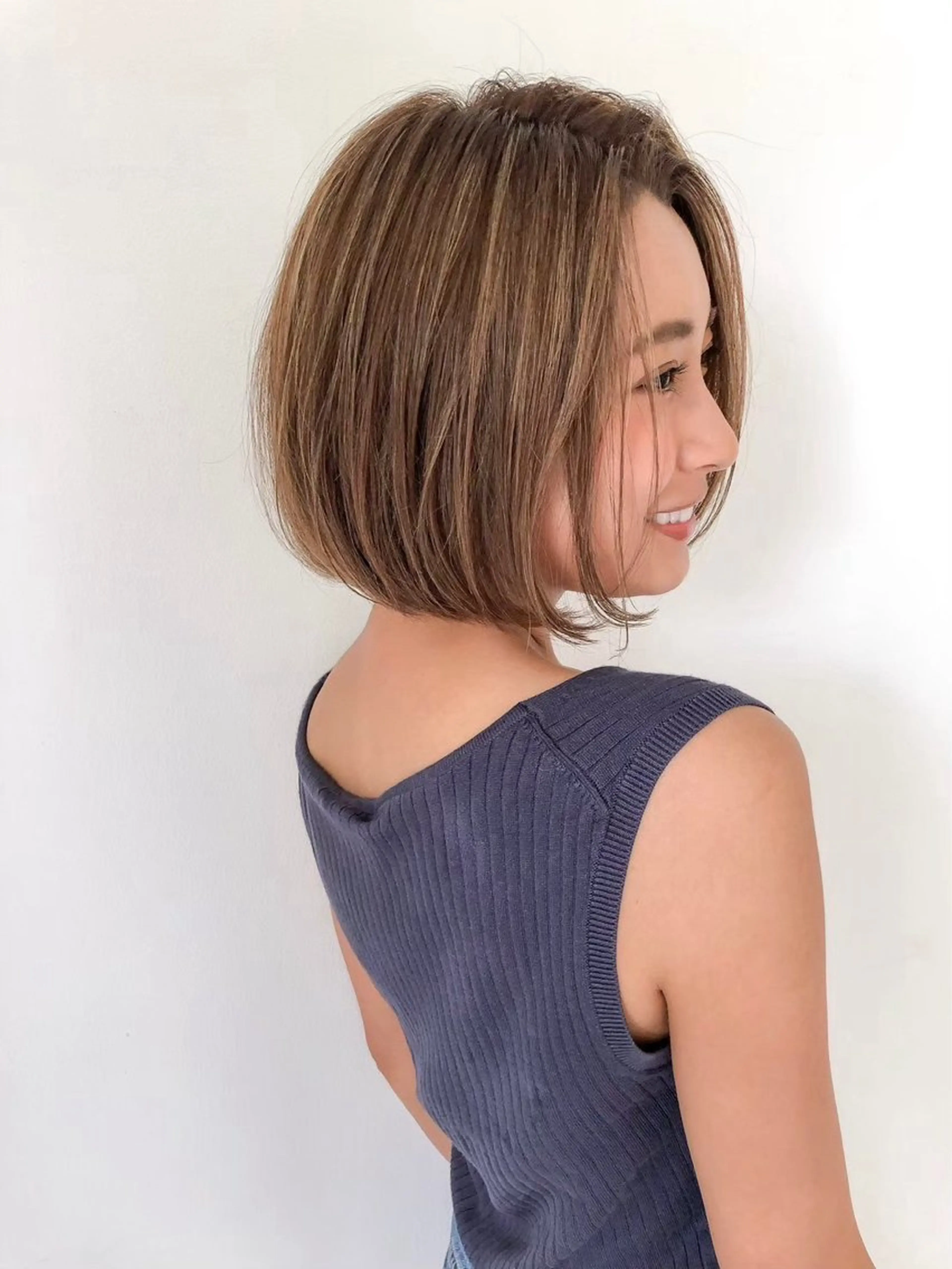 ミディアム カラー ボブ ボブ縮毛矯正 韓国レイヤーRINAのヘアスタイル