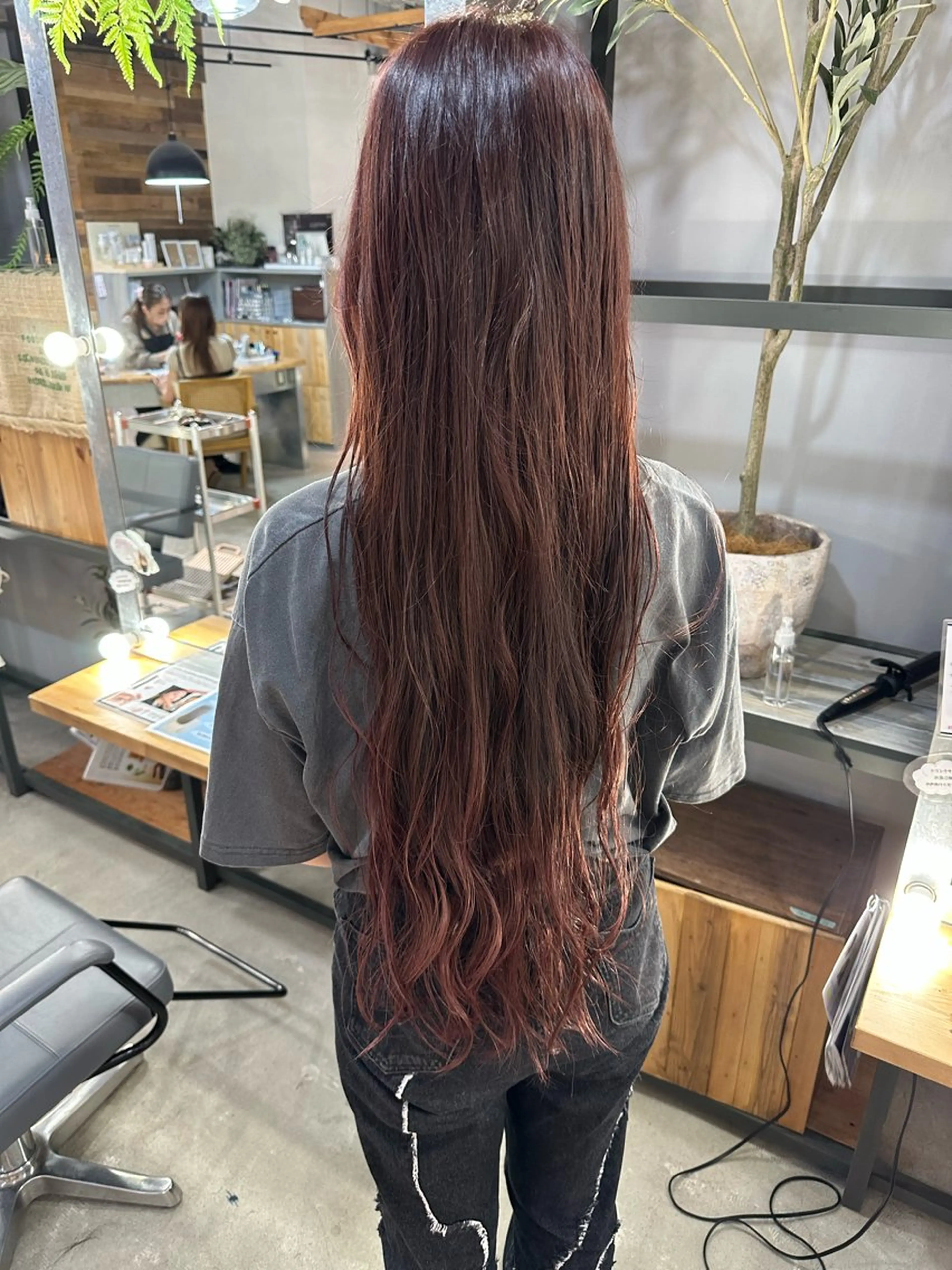 ロング カラー ブリーチ グラデーションカラー ピンクカラー ロング 溜 一太のヘアスタイル