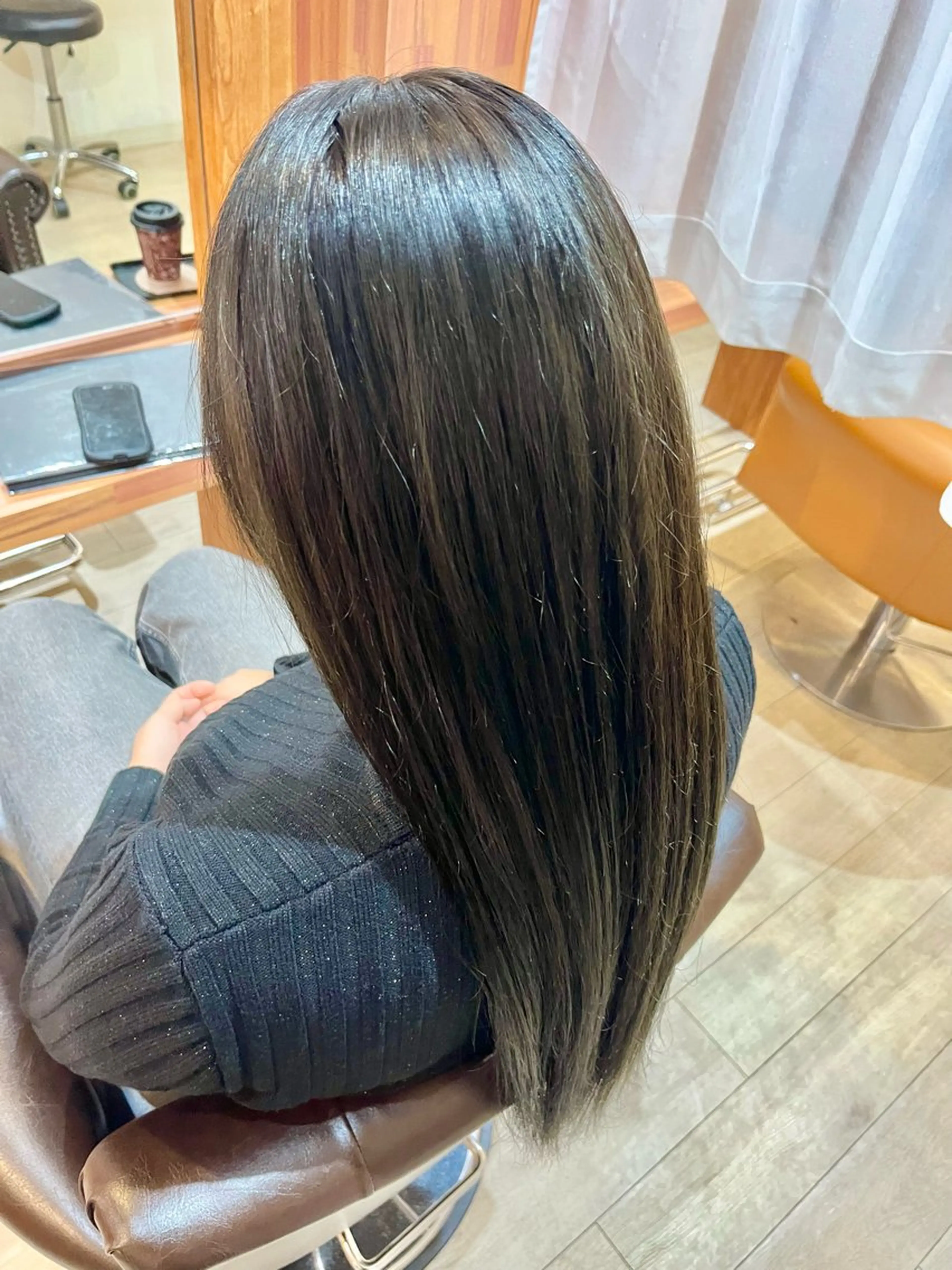 ロング カラー グレージュ オリーブグレージュ オリーブグレー 中島 正敏のヘアスタイル