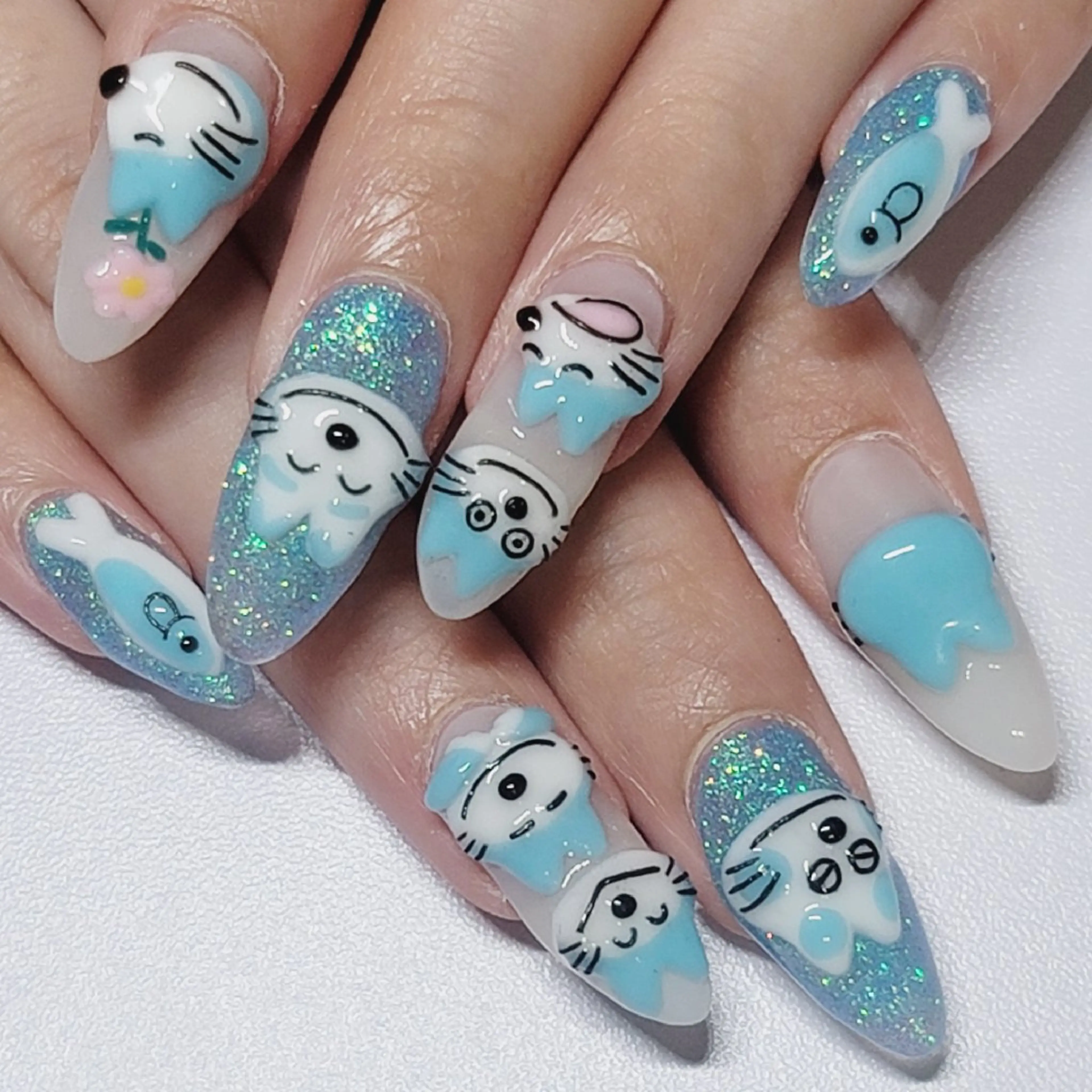 ネイル アートネイル ブルー ラメ(グリッター) パステルネイル ホワイト ハンドネイル よしだ ひろきのネイルデザイン