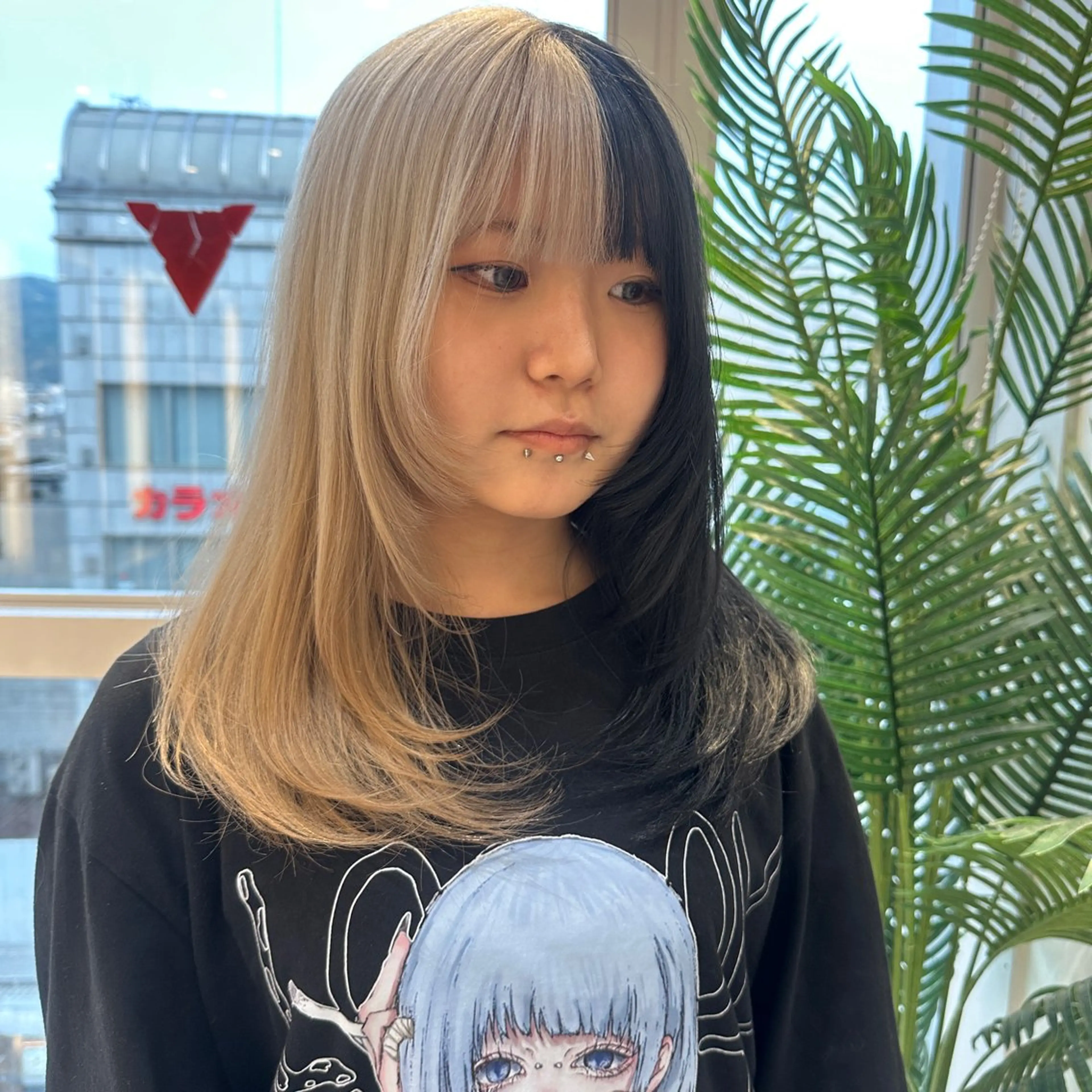 ロング カラー カット ヘアカラー トリートメント レイヤーカット/ ハイトーンchimiのヘアスタイル