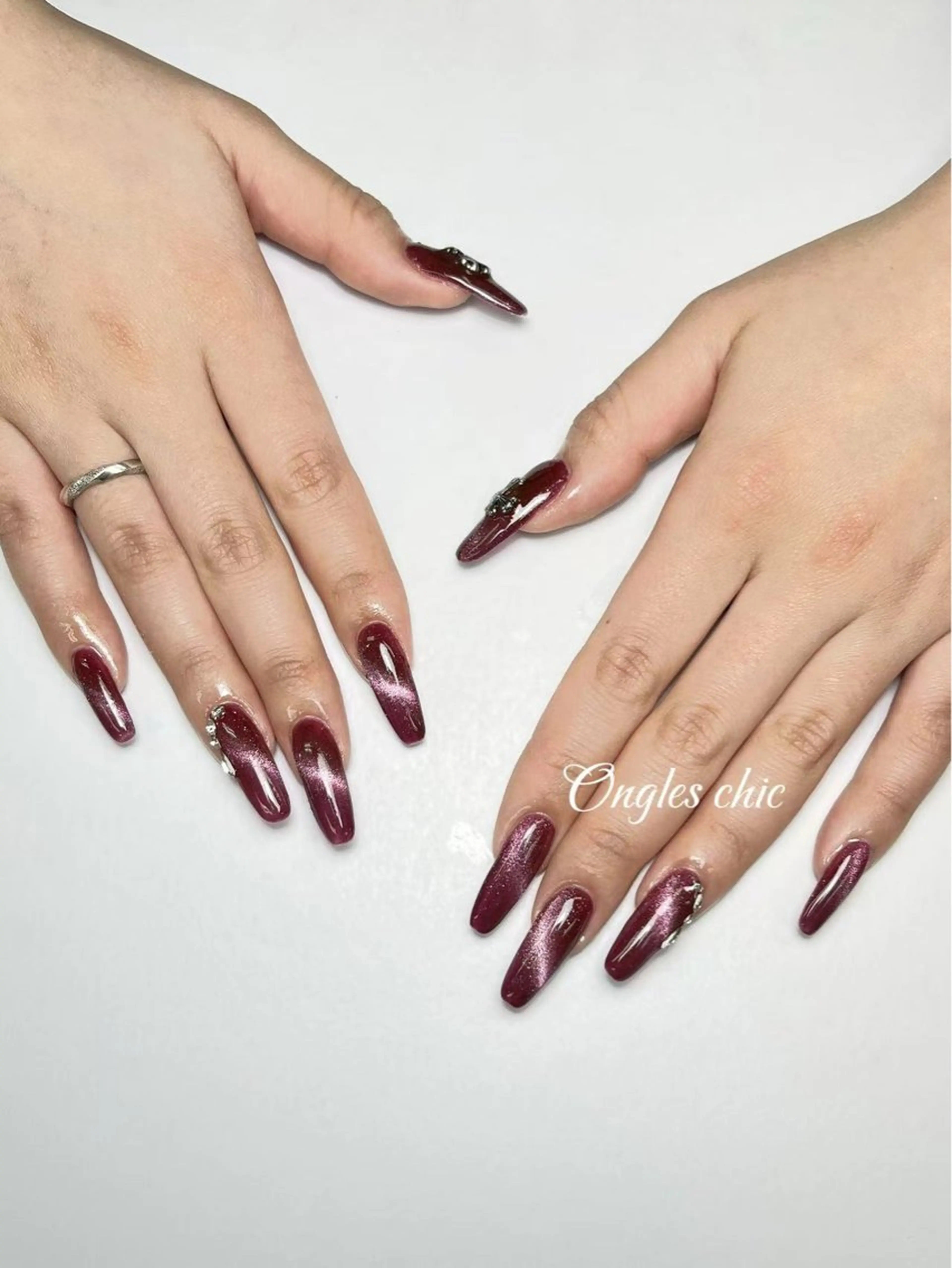 ネイル ハンドネイル ハンドケア ongles chicのネイルデザイン