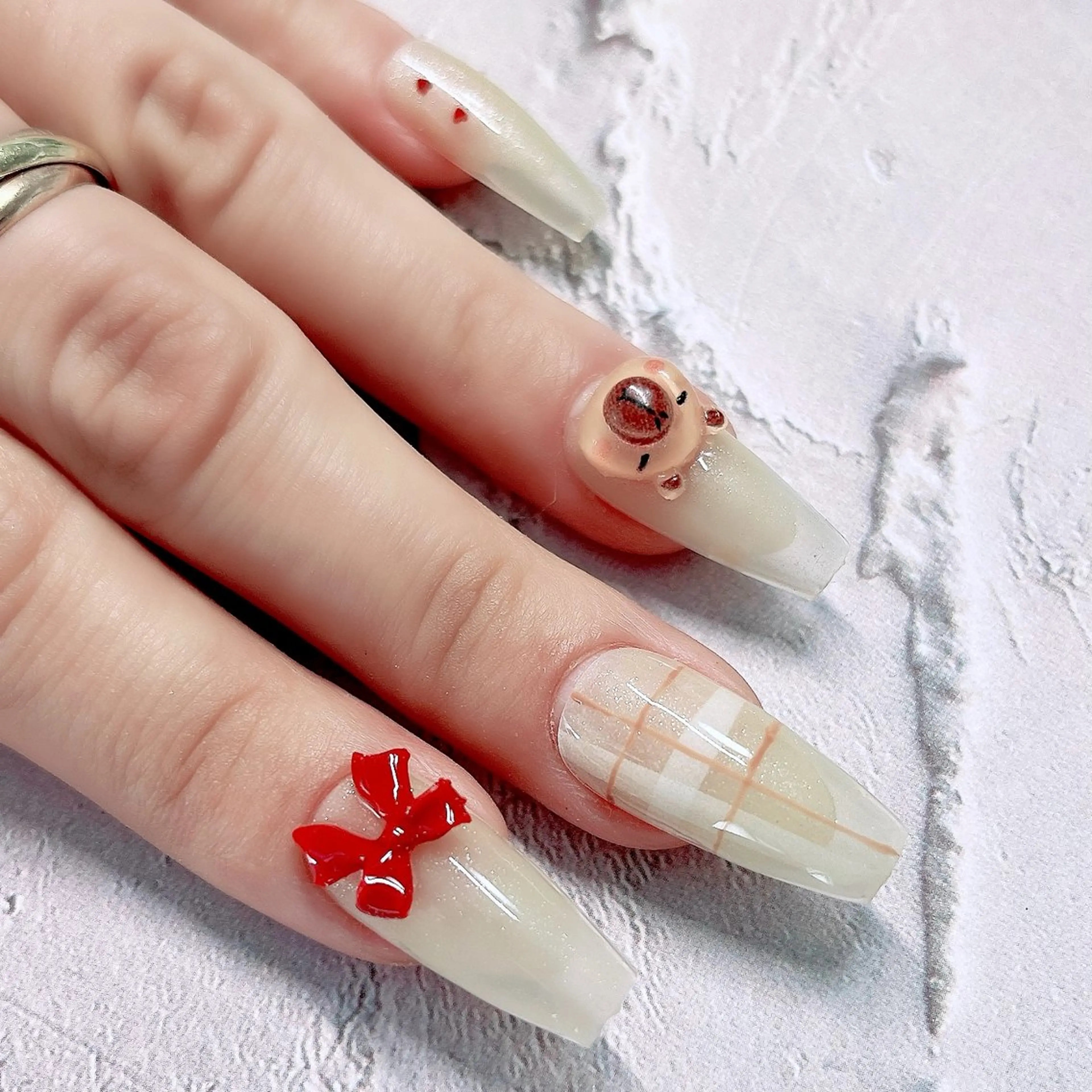 【オフなし】ロングチップジェル長さ出し＋【画像のアート】の写真