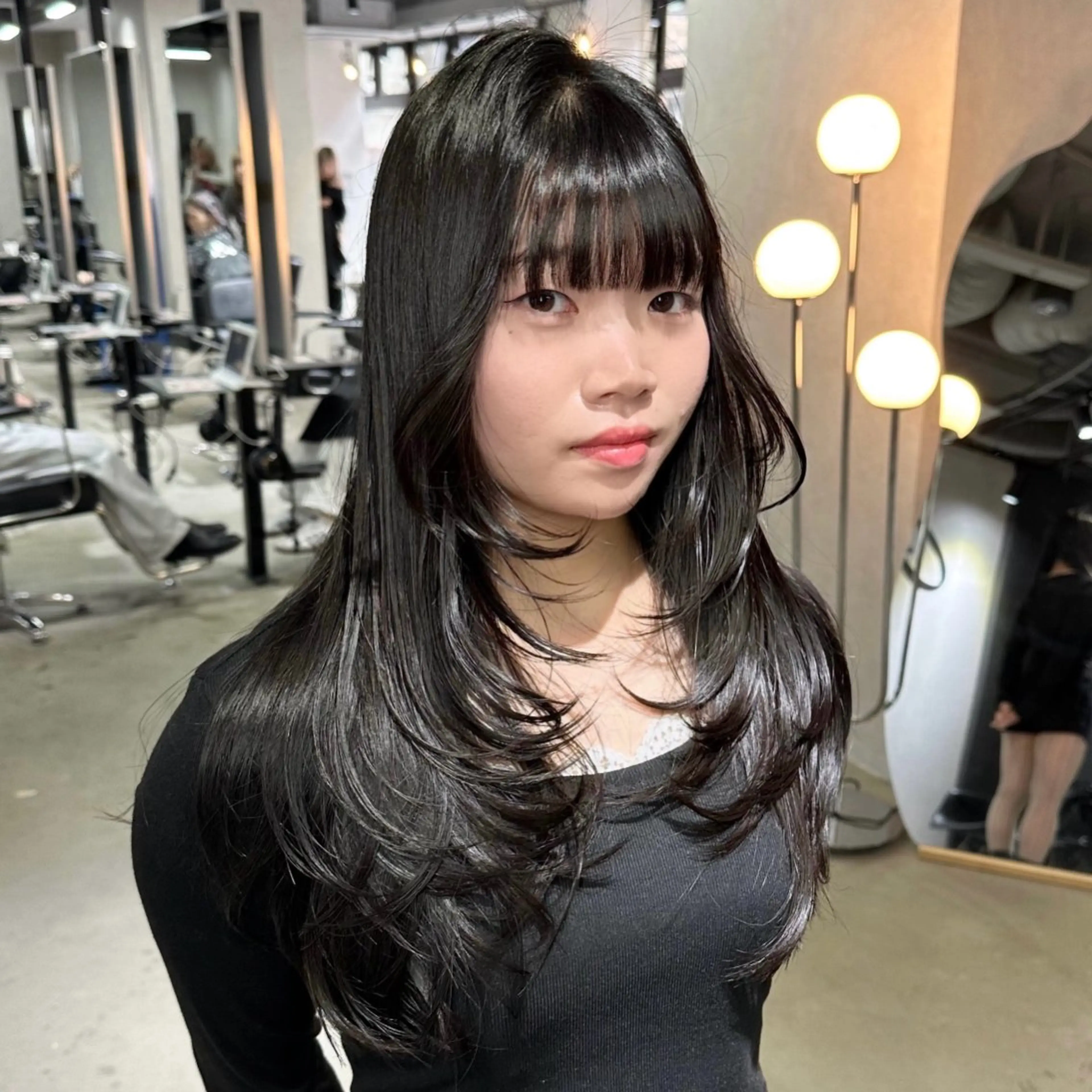 セミロング 艶髪カラー/レイヤ ー支持No.1renのヘアスタイル