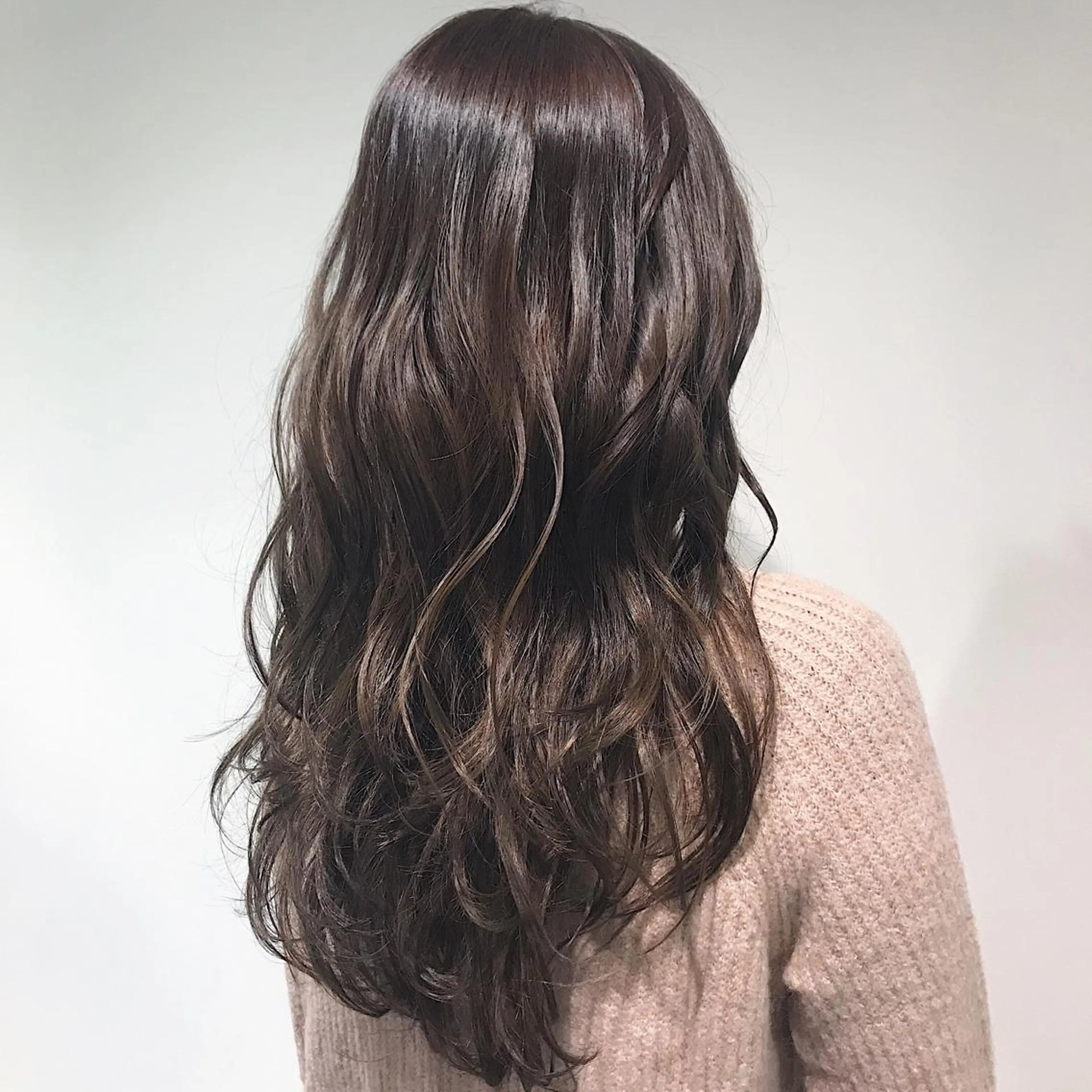 ロング カラー ヘアアレンジ Zina渋谷エリア マネージャShionのヘアスタイル