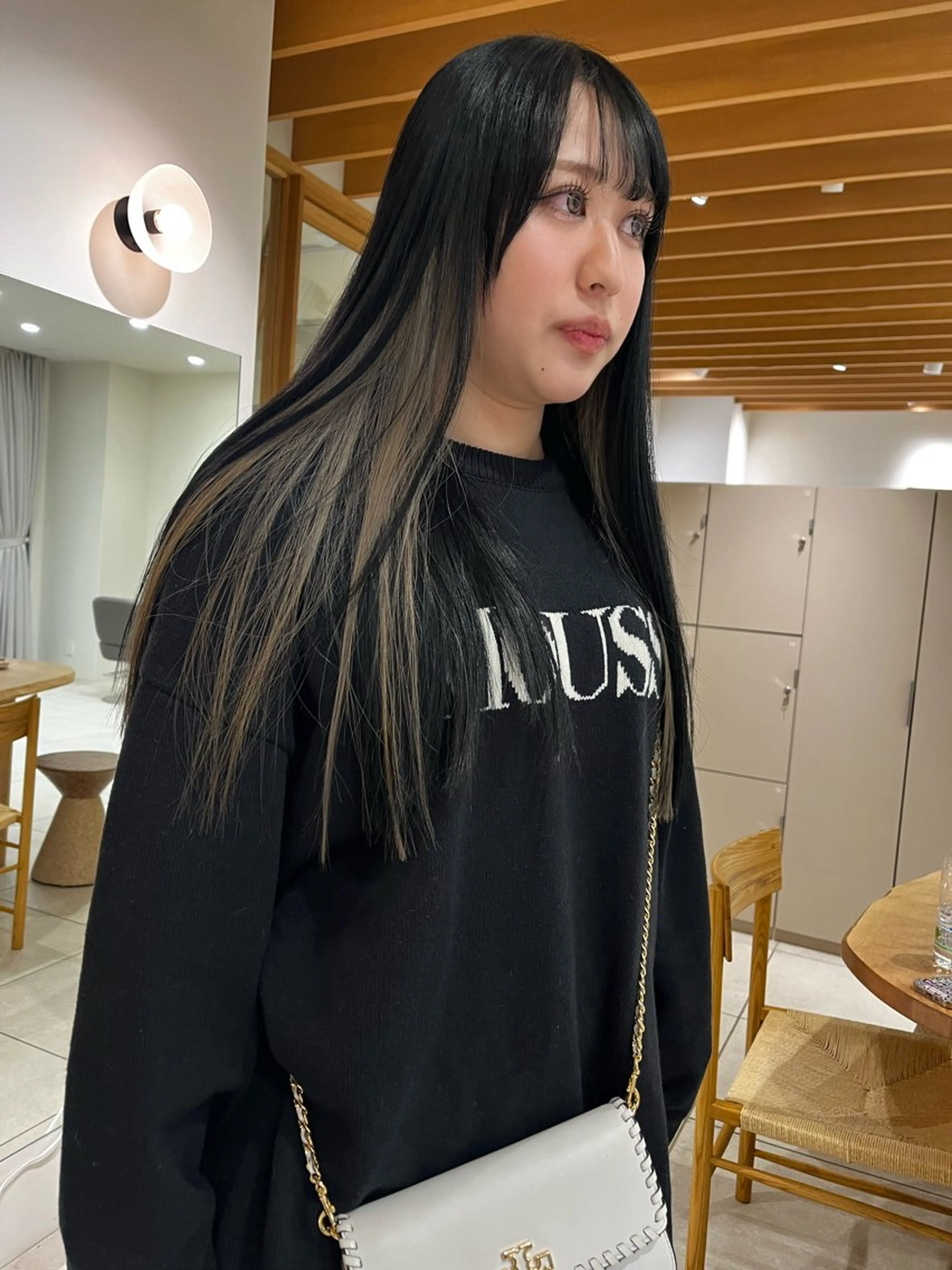 ロング カラー ブリーチ インナーカラー アイブロウリフト/ 髪質改善カラー/みわの眉毛・アイブロウイメージ