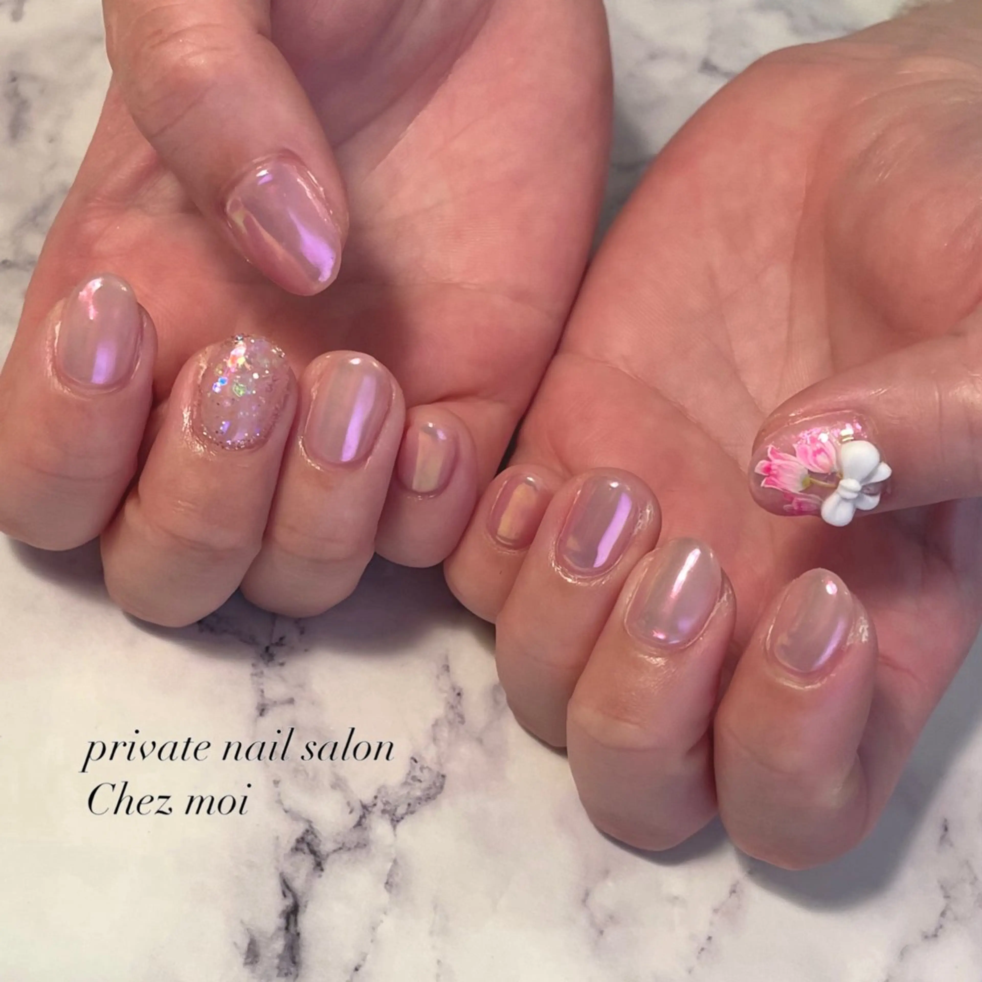 ネイル オーロラネイル リボン KOMINE TOMOKOのネイルデザイン