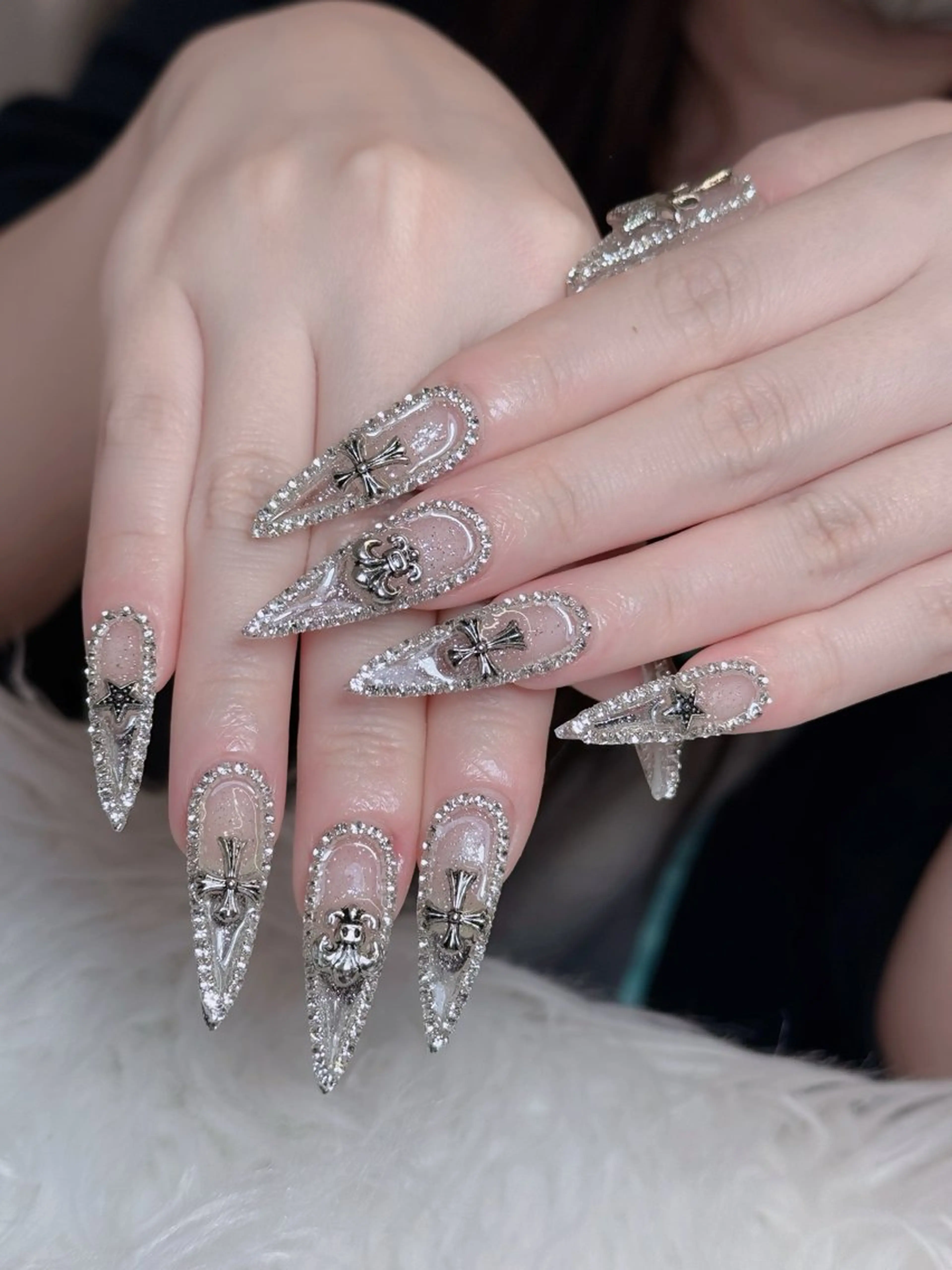 ネイル オーロラネイル チークネイル フットネイル フレンチネイル ハロウィン ハンドネイル Lumi Nail 新大久保3‘のネイルデザイン