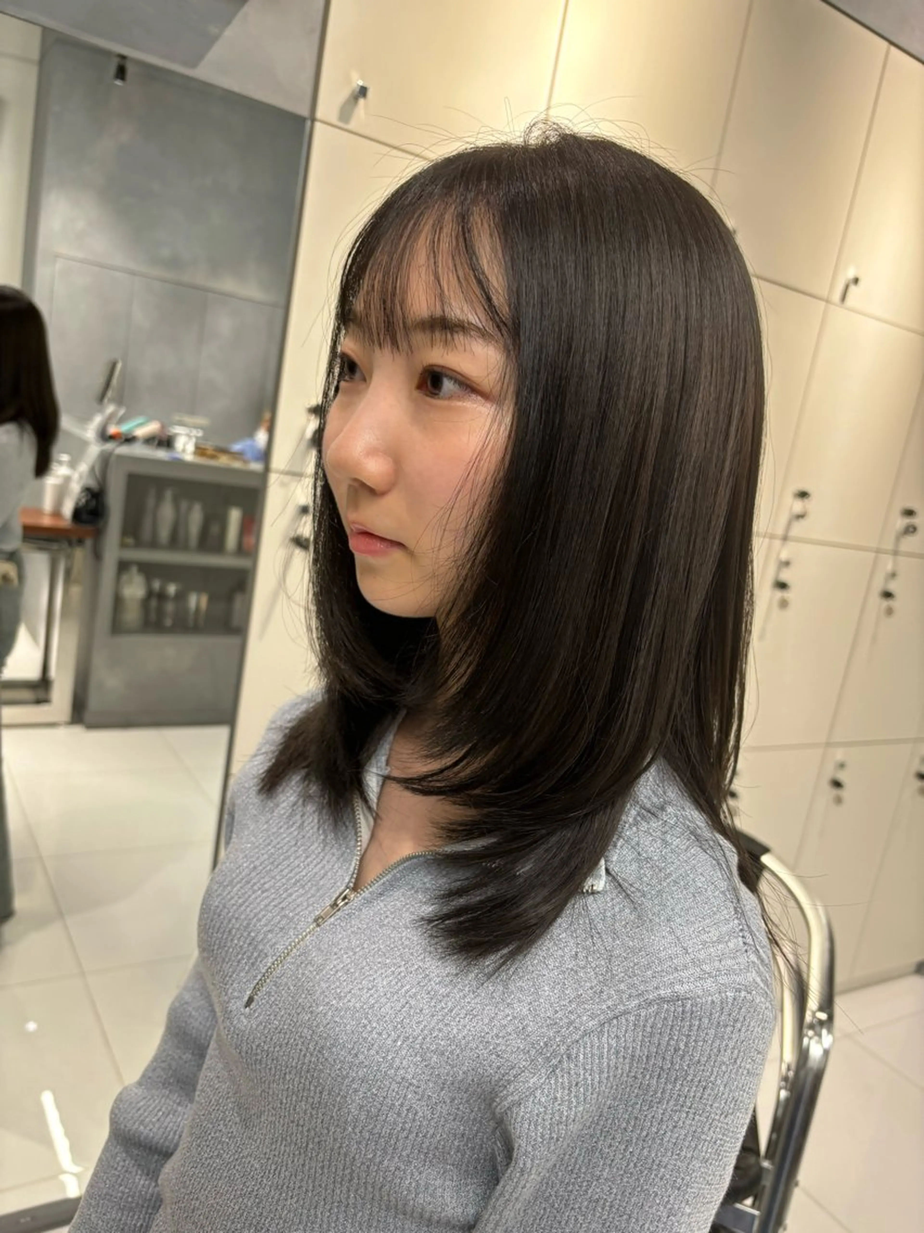 ロング カラー 飯ヶ谷 成海のヘアスタイル