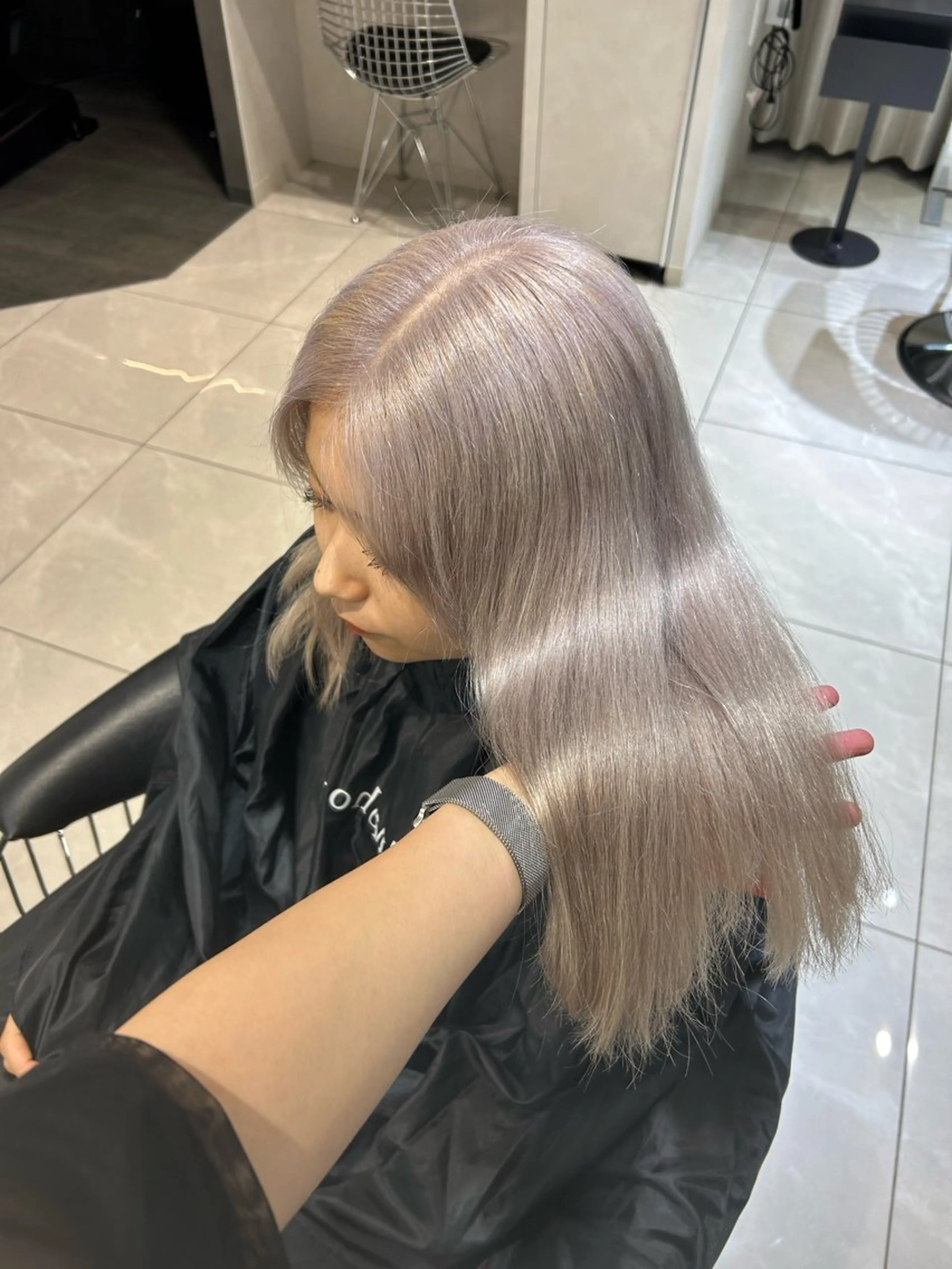 ミディアム カラー 新宿ハイトーン/ カットモデル/のりかのヘアスタイル