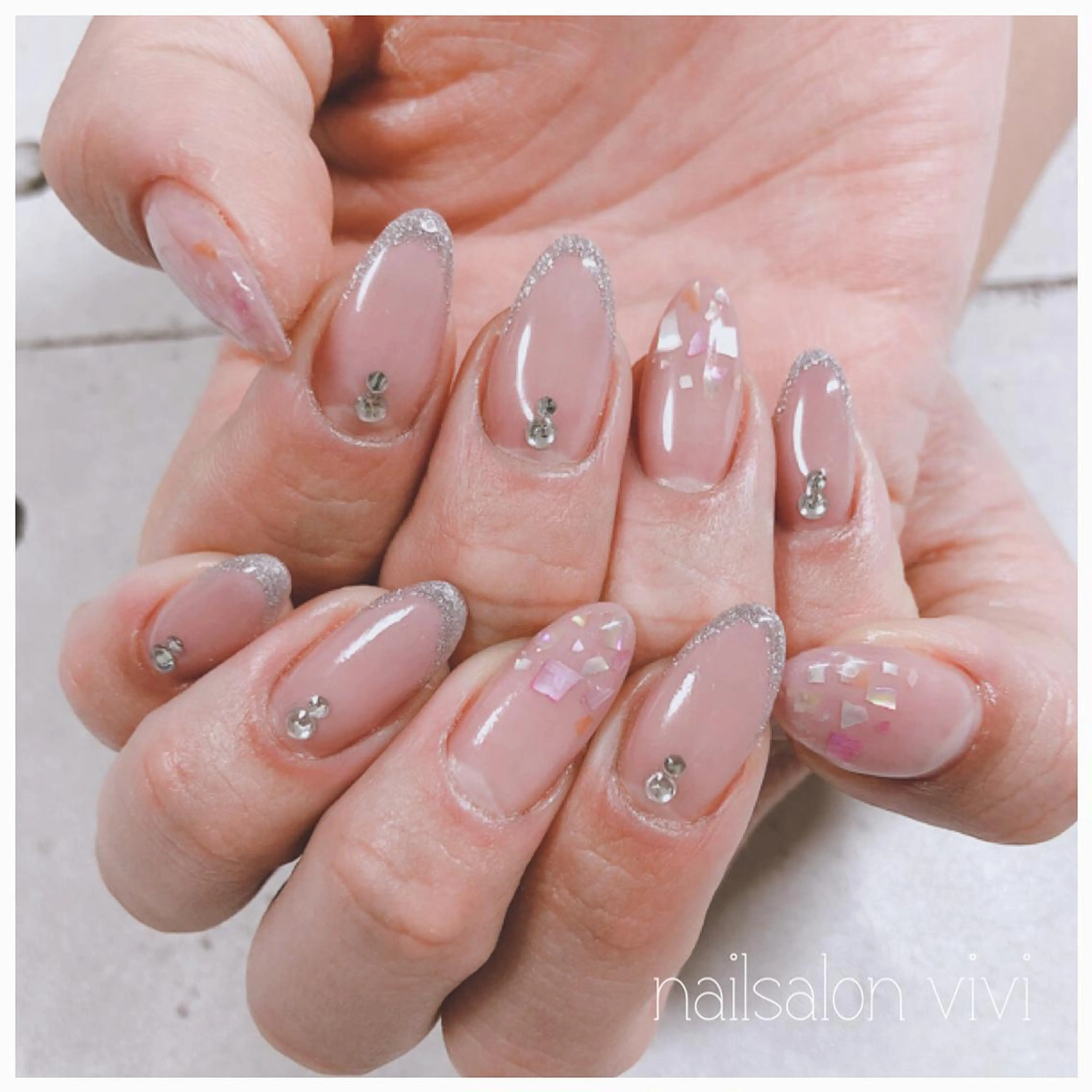 ネイル ＶＩＶＩ nailsalonのネイルデザイン