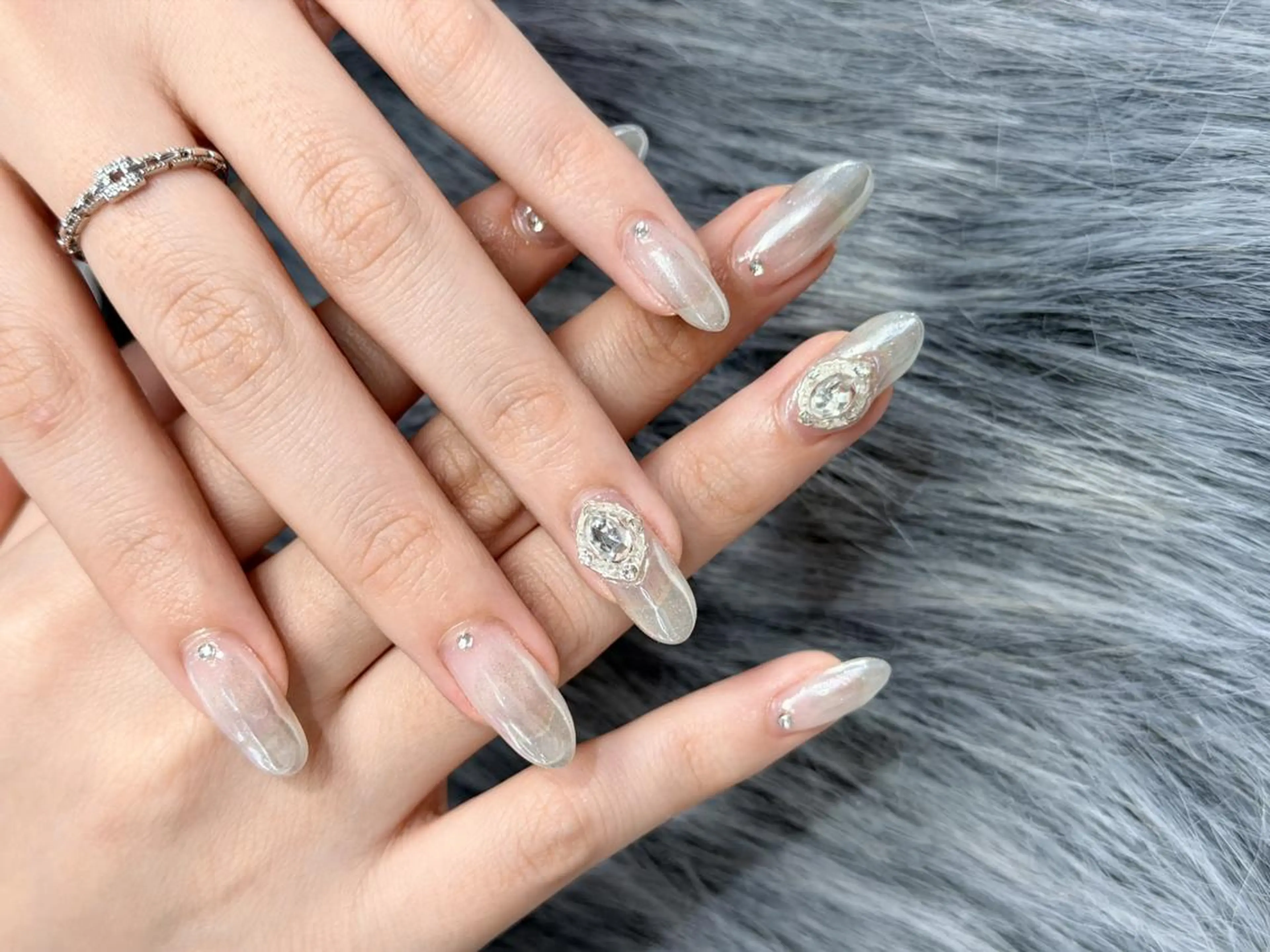 ネイル グラデーション ミラーネイル ハンドネイル WOLTOKYO🌙 渋谷韓国ネイルのネイルデザイン