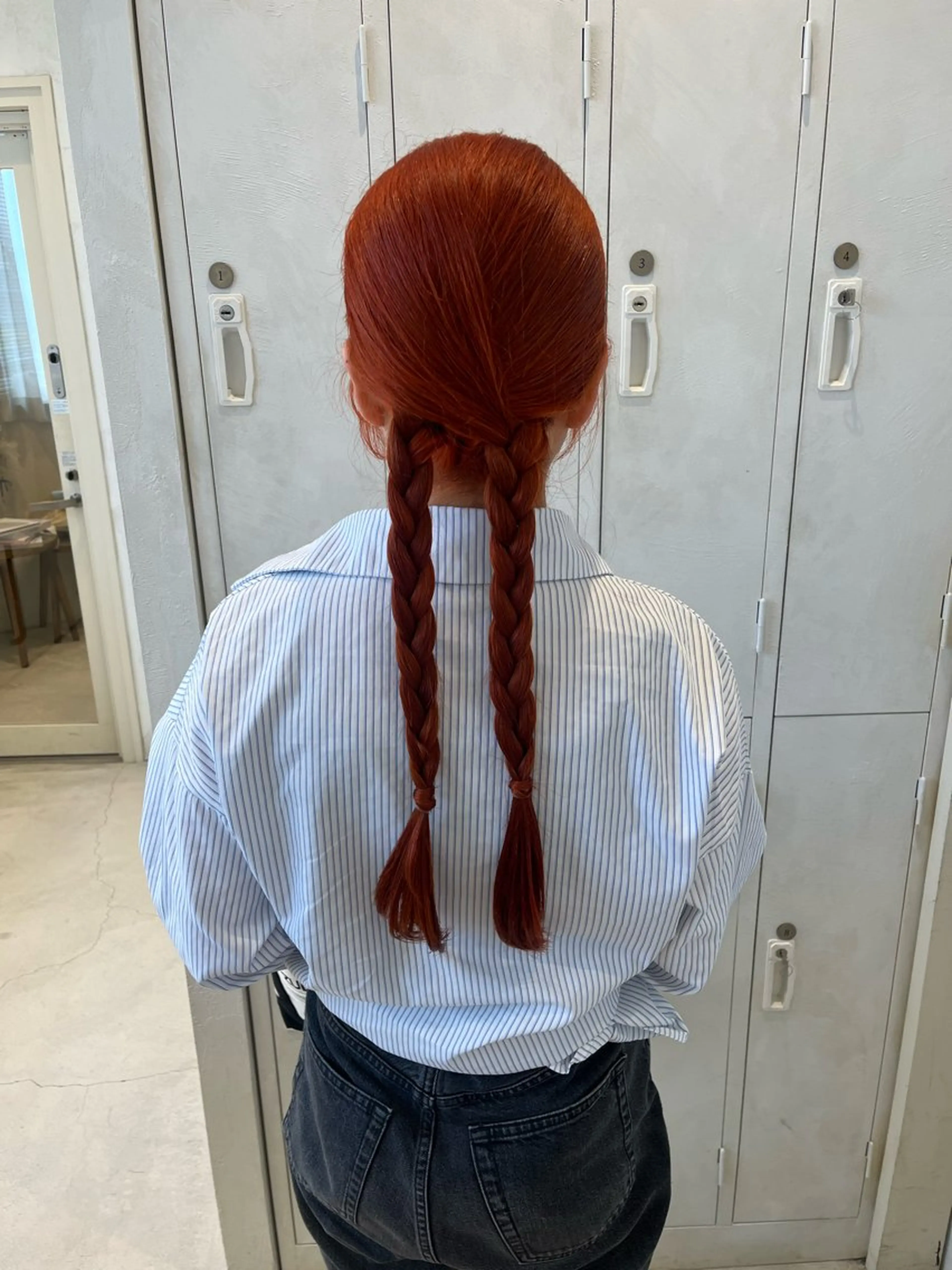 透明感たっぷりダブルカラー🥛《全体ブリーチ＋オンカラー》の写真