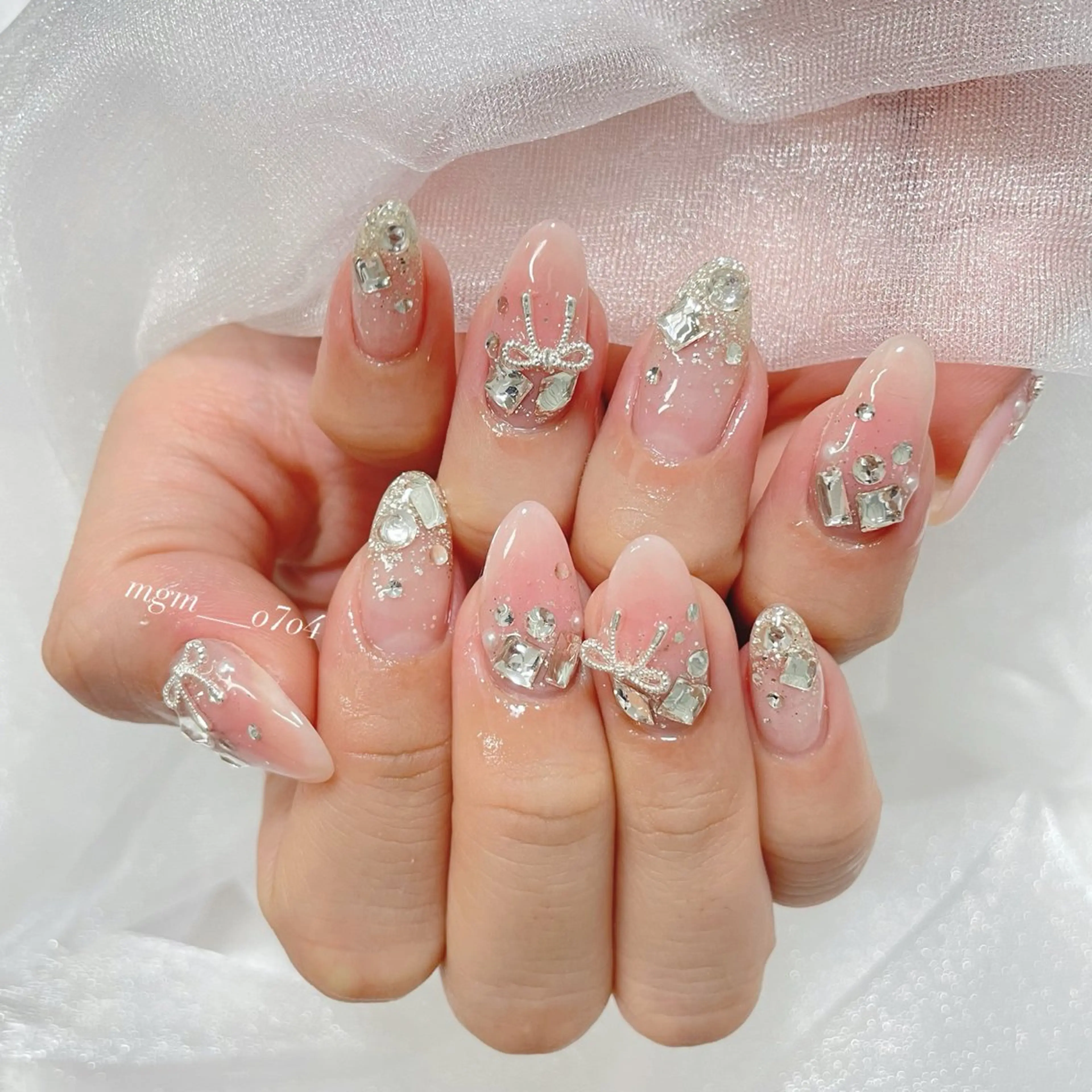 ネイル ハンドネイル ハンドケア MoON...❤︎ MeGuのネイルデザイン