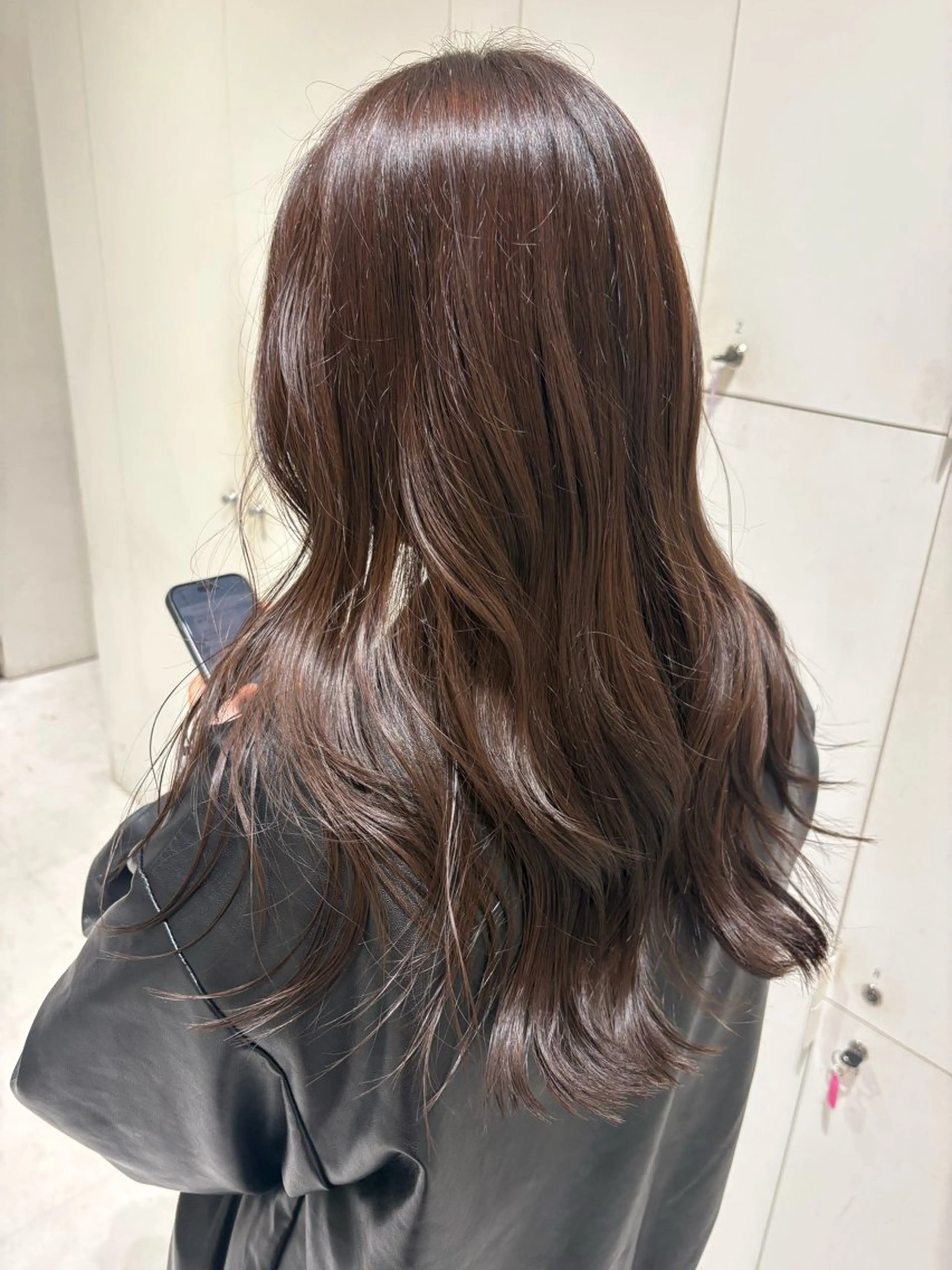 カラー ベージュカラー オリーブベージュ ヘアカラー ⟡.·*sayaka 🦋透明感カラーのヘアスタイル