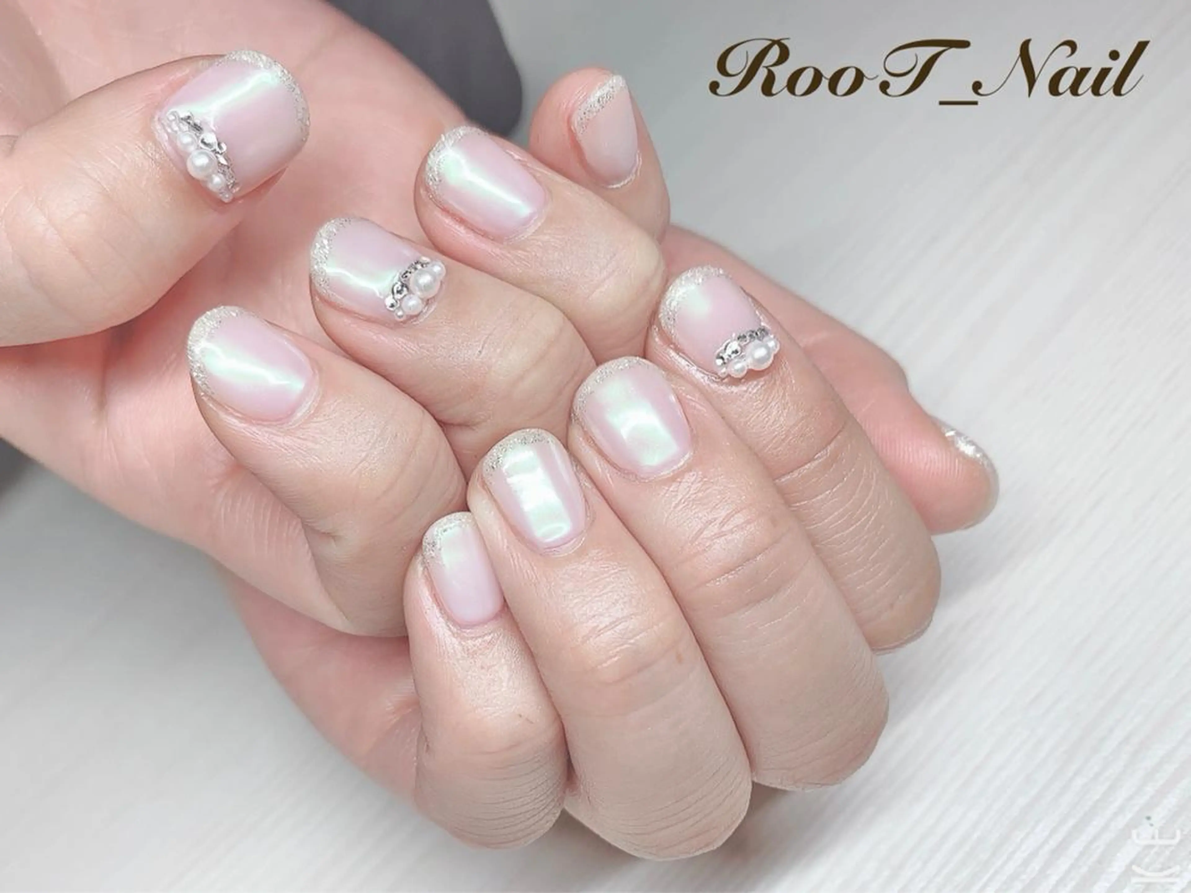 メンズ ネイル オーロラネイル ハンドネイル RooT Nailのネイルデザイン