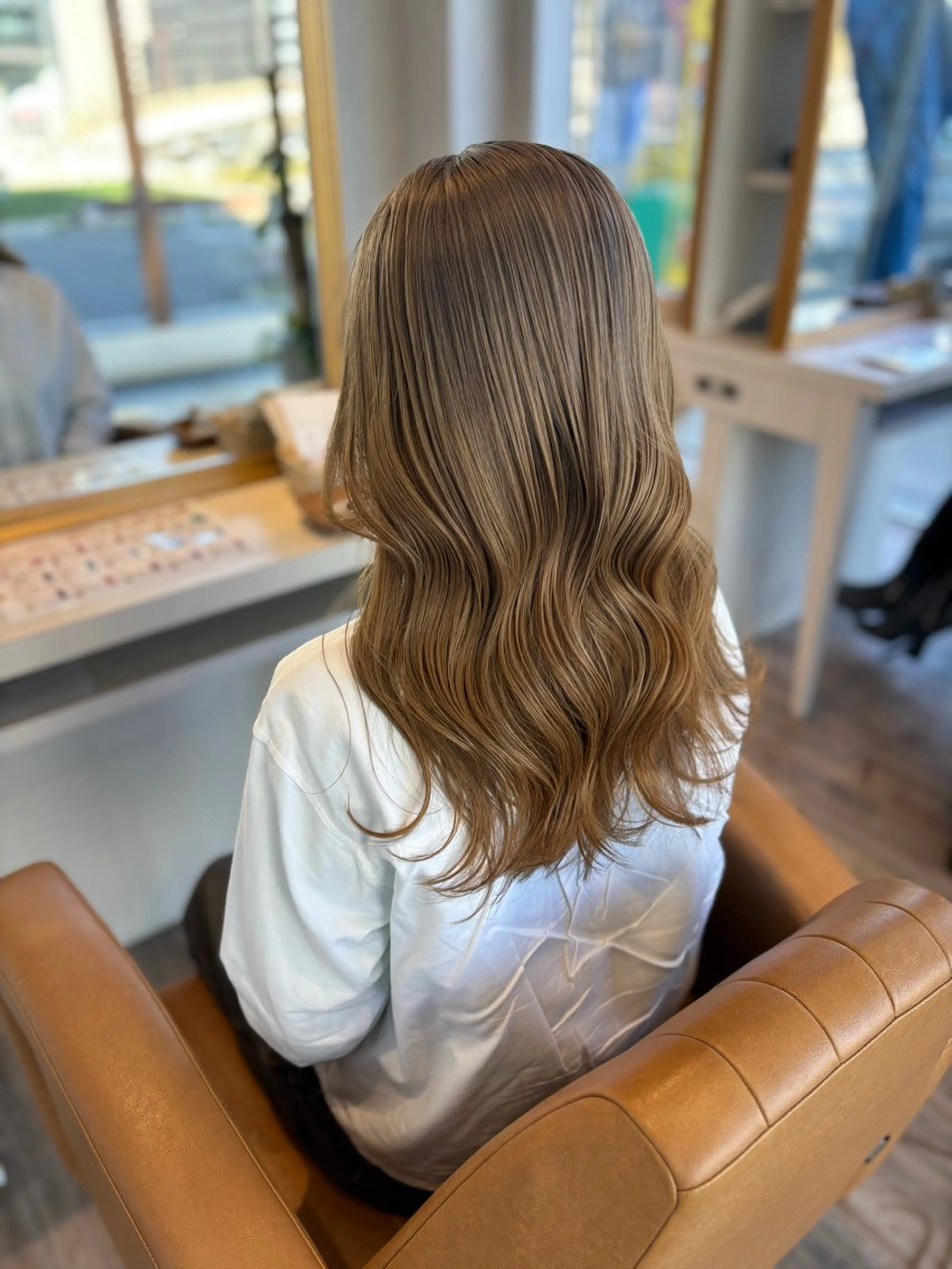 💡ケアカラー込み💡👱🏻‍♀️ 全頭 フルブリーチ ＋ Aujua 2 step トリートメント 🧖🏼‍♀️の写真