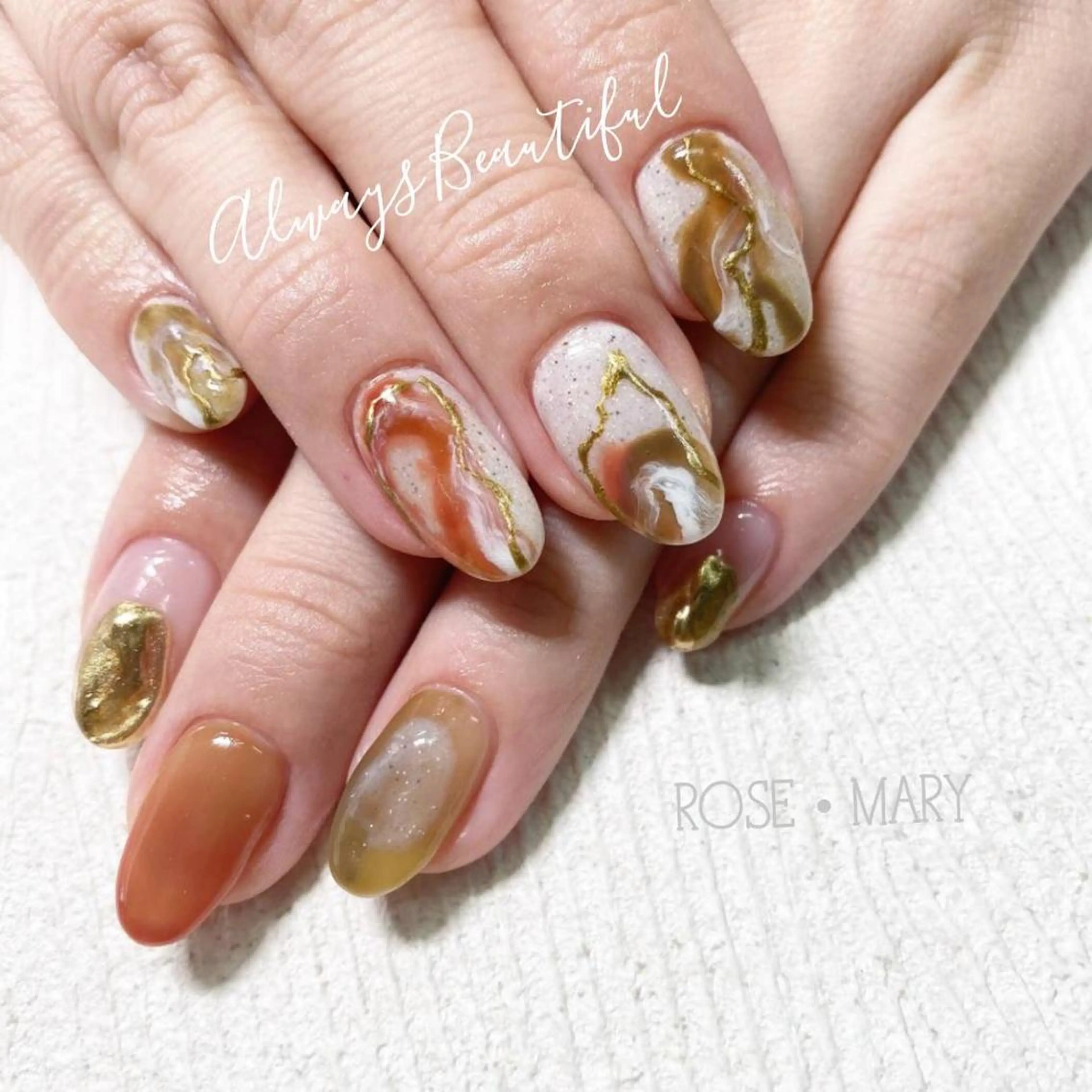 ミディアム ネイル ニュアンスネイル ハンドネイル ROSE・ MARY 鈴木のネイルデザイン