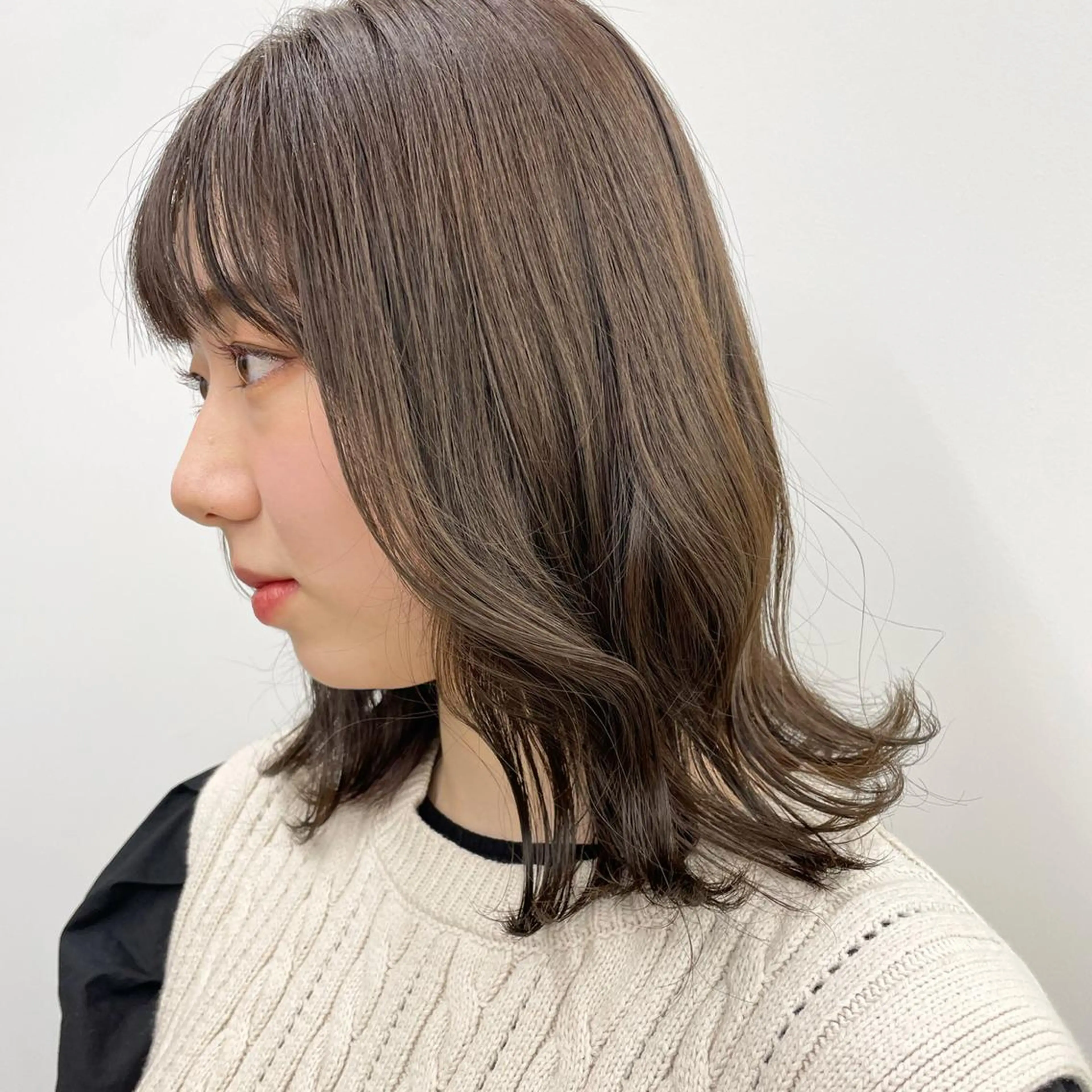 ミディアム カラー ベージュカラー 透明感カラー sica所属・スタイル撮影 モデル募集momoのヘアスタイル