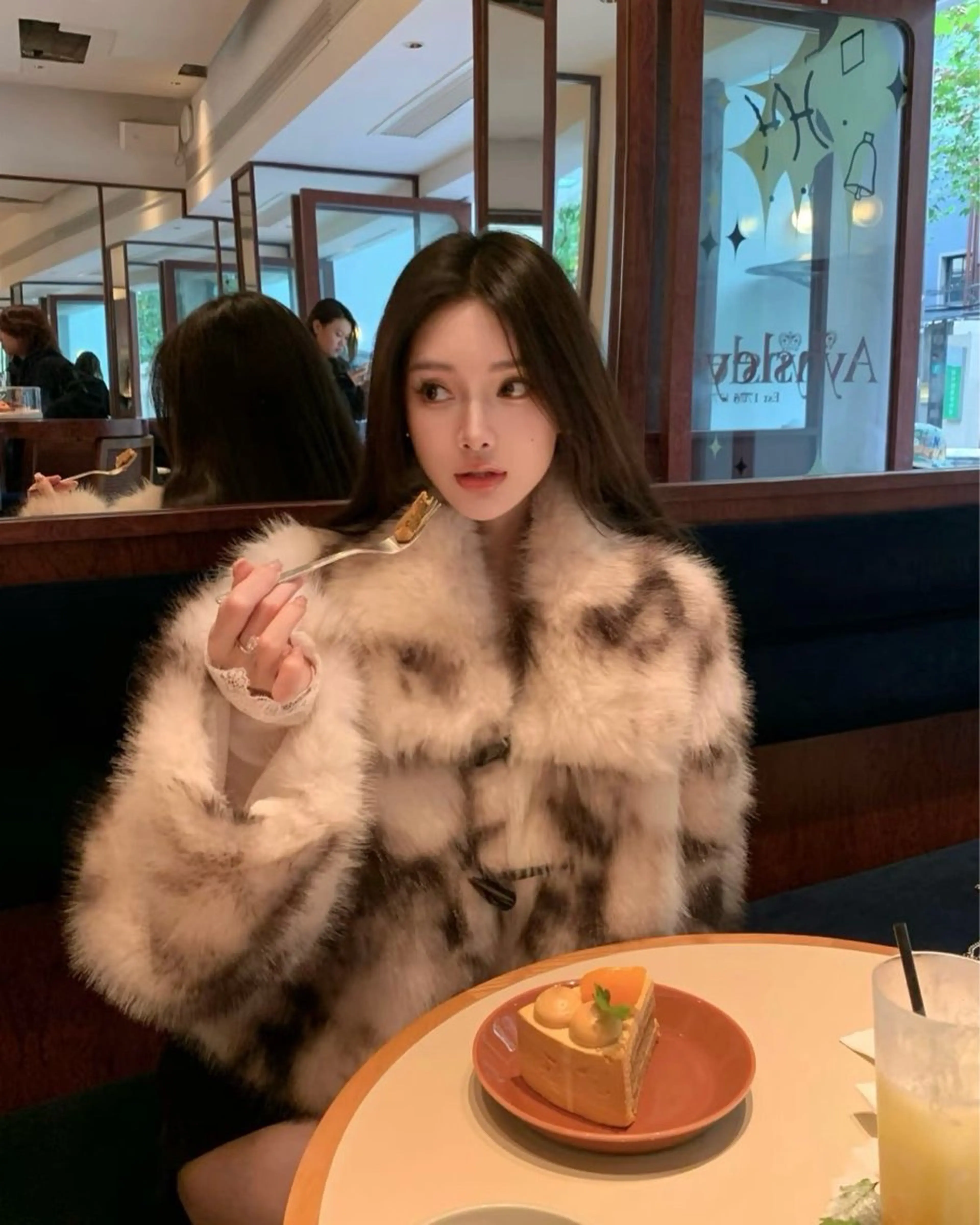 ロング カラー ブリーチなし透明感 艶🌟YOSHIKIのヘアスタイル