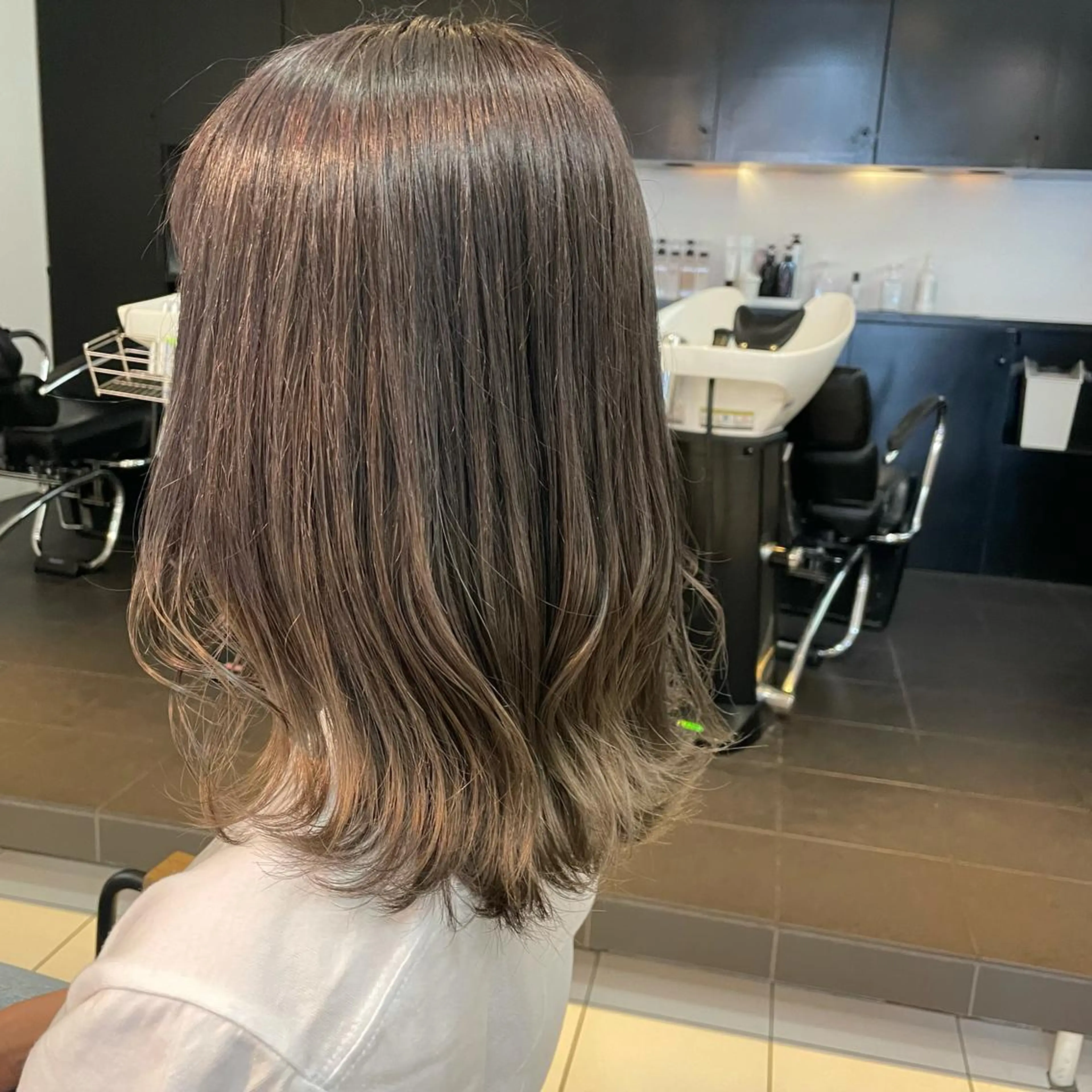 ミディアム カラー ダークグレー グラデーションカラー 透明感カラー/ 寺田千雅子のヘアスタイル