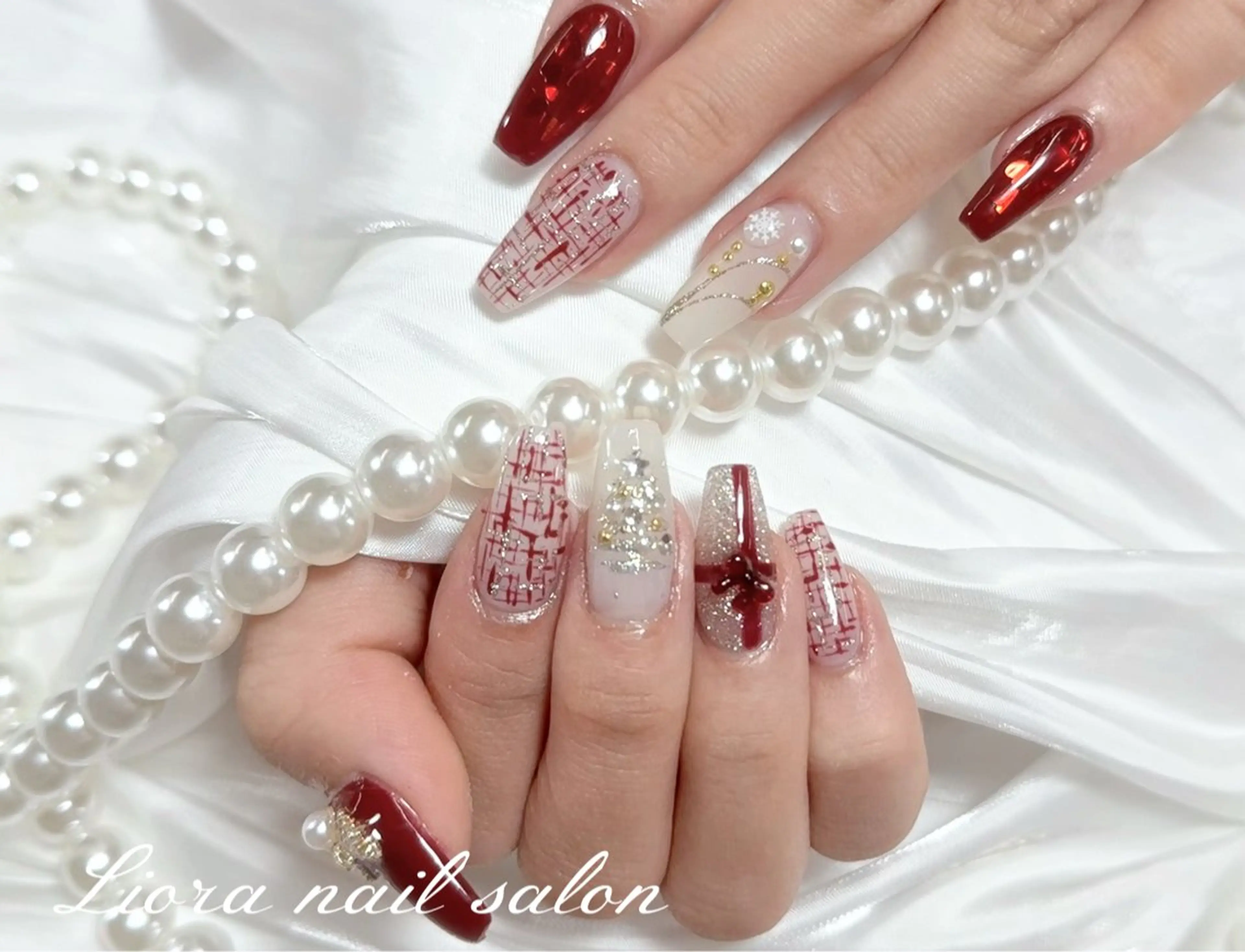 ネイル チークネイル フットネイル フレンチネイル ジェルネイル ガーリー ハンドネイル Liora nail 1のネイルデザイン