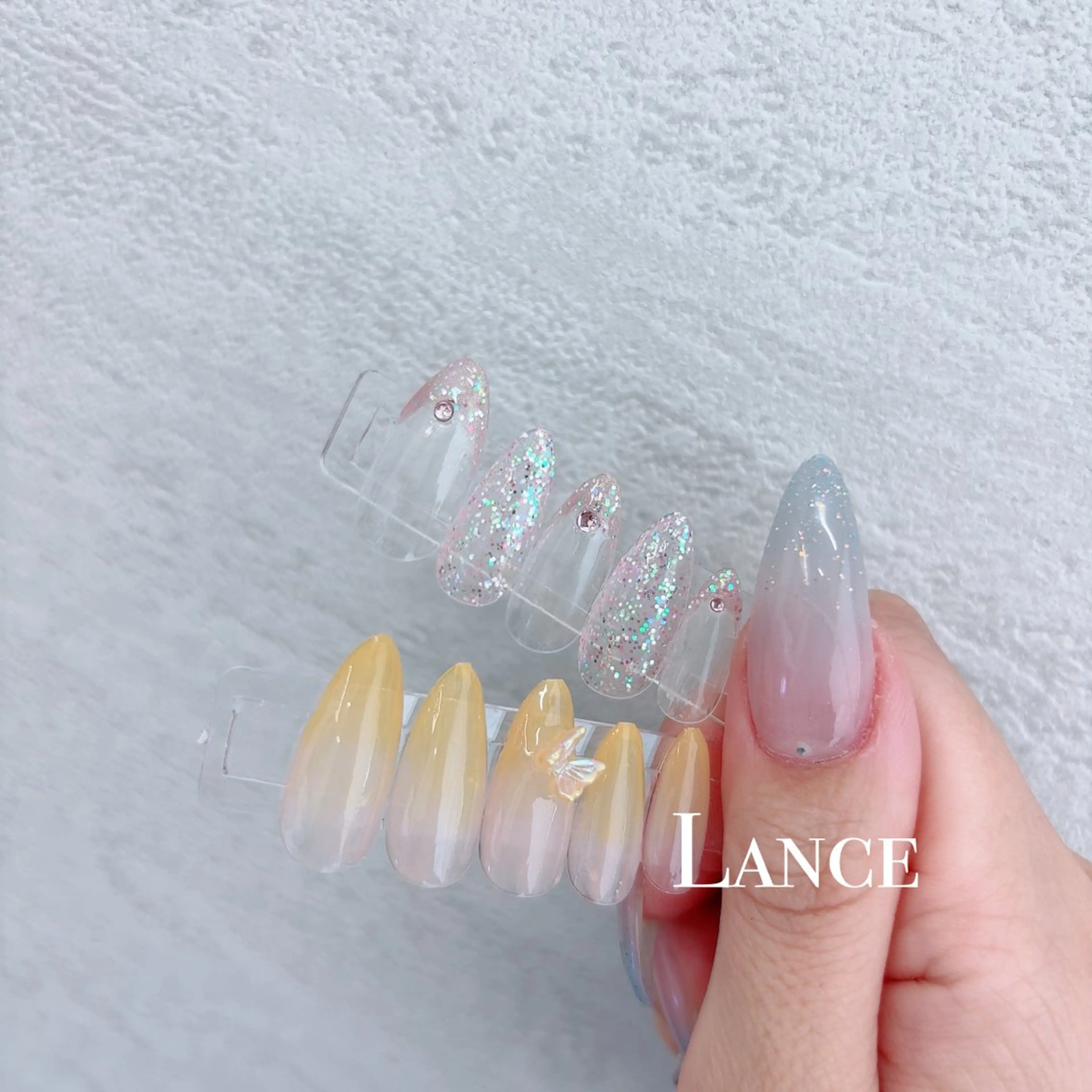 ネイル オーロラネイル フットネイル 氷ネイル・うるうるネイル キラキラネイル 韓国ネイル ハンドネイル Lance nailのネイルデザイン