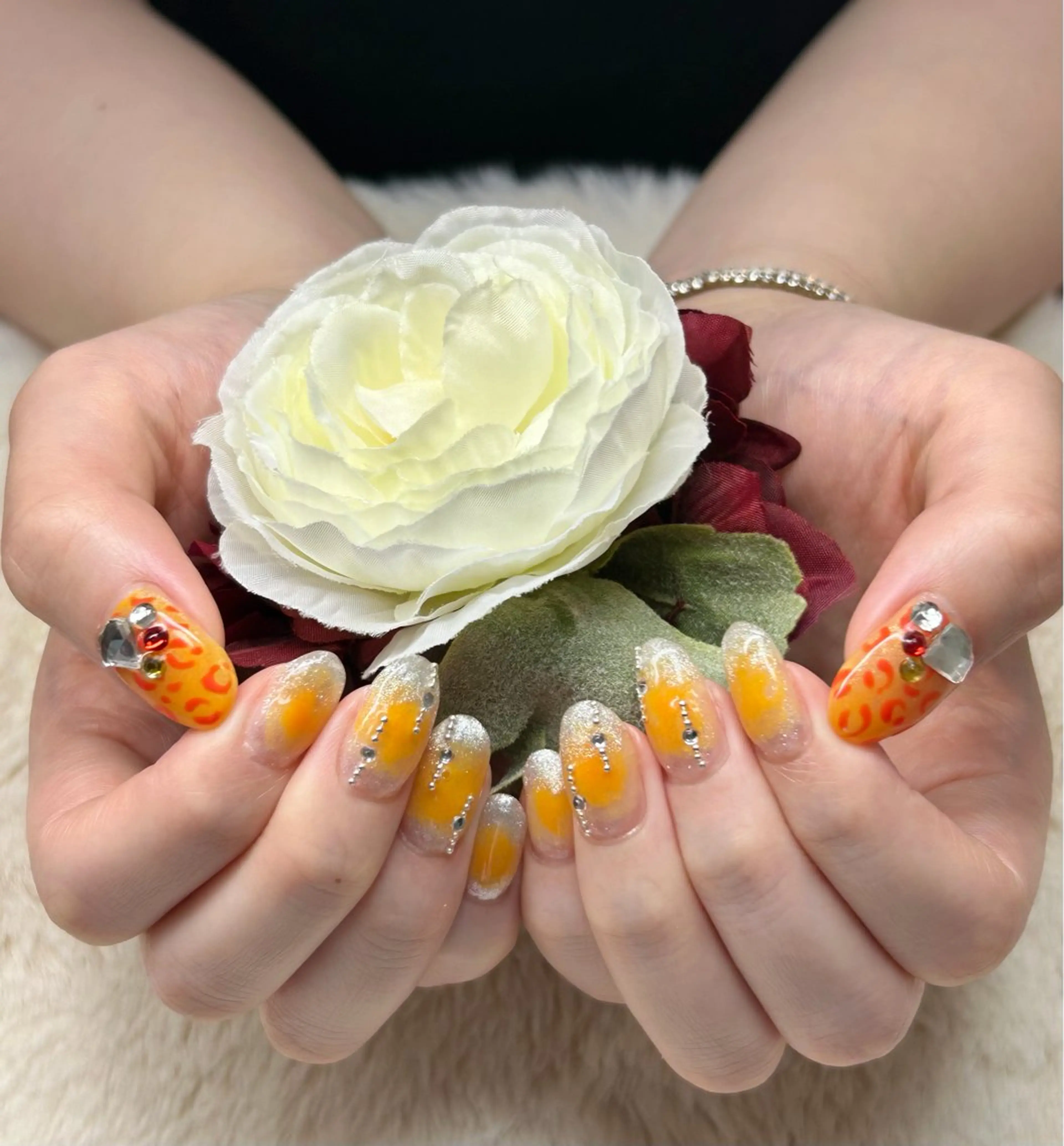 ネイル Y's TONEのネイルデザイン