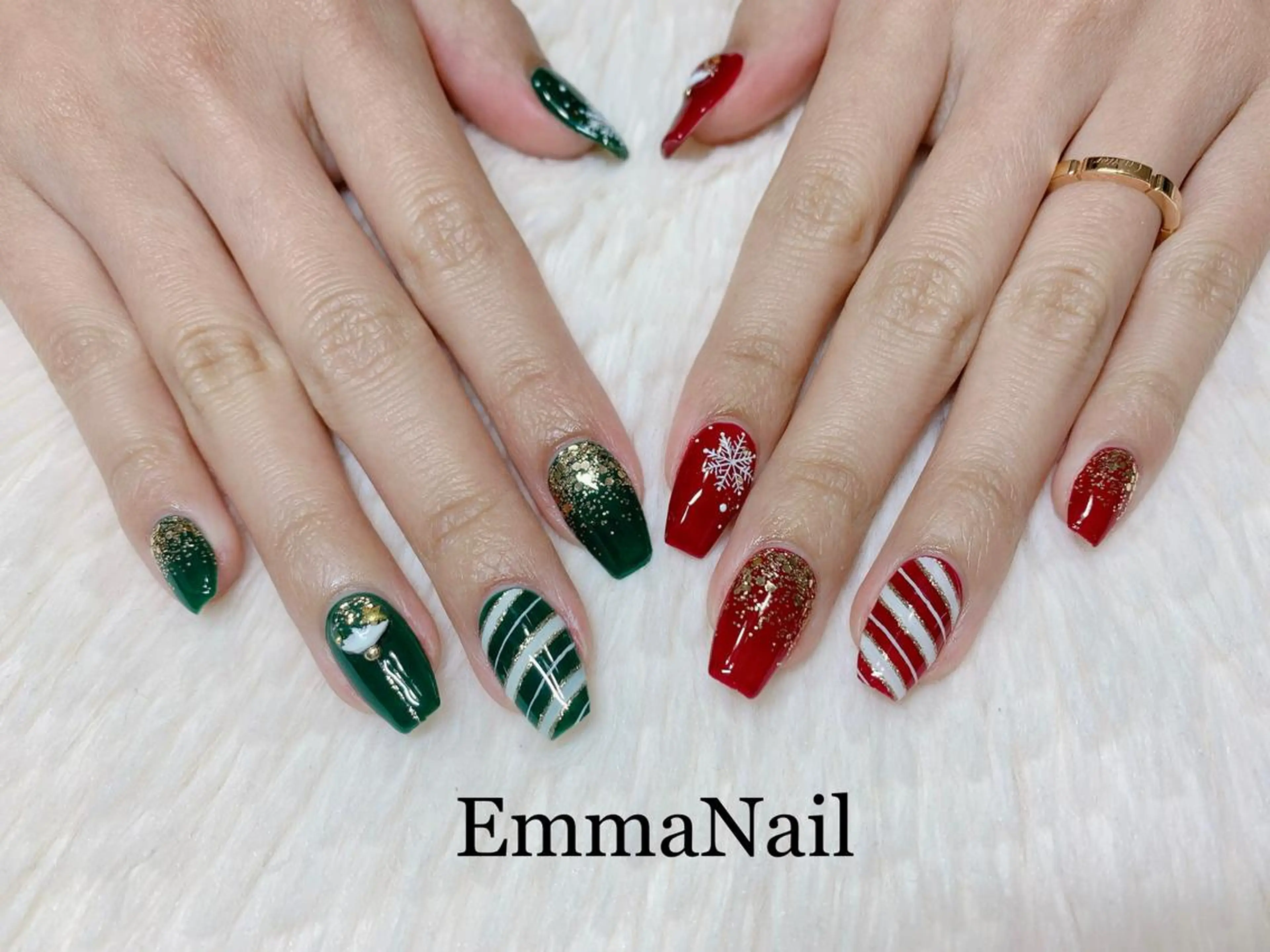 ネイル ジェルネイル 持ち込み 冬ネイル クリスマス salon EM&A emiのネイルデザイン