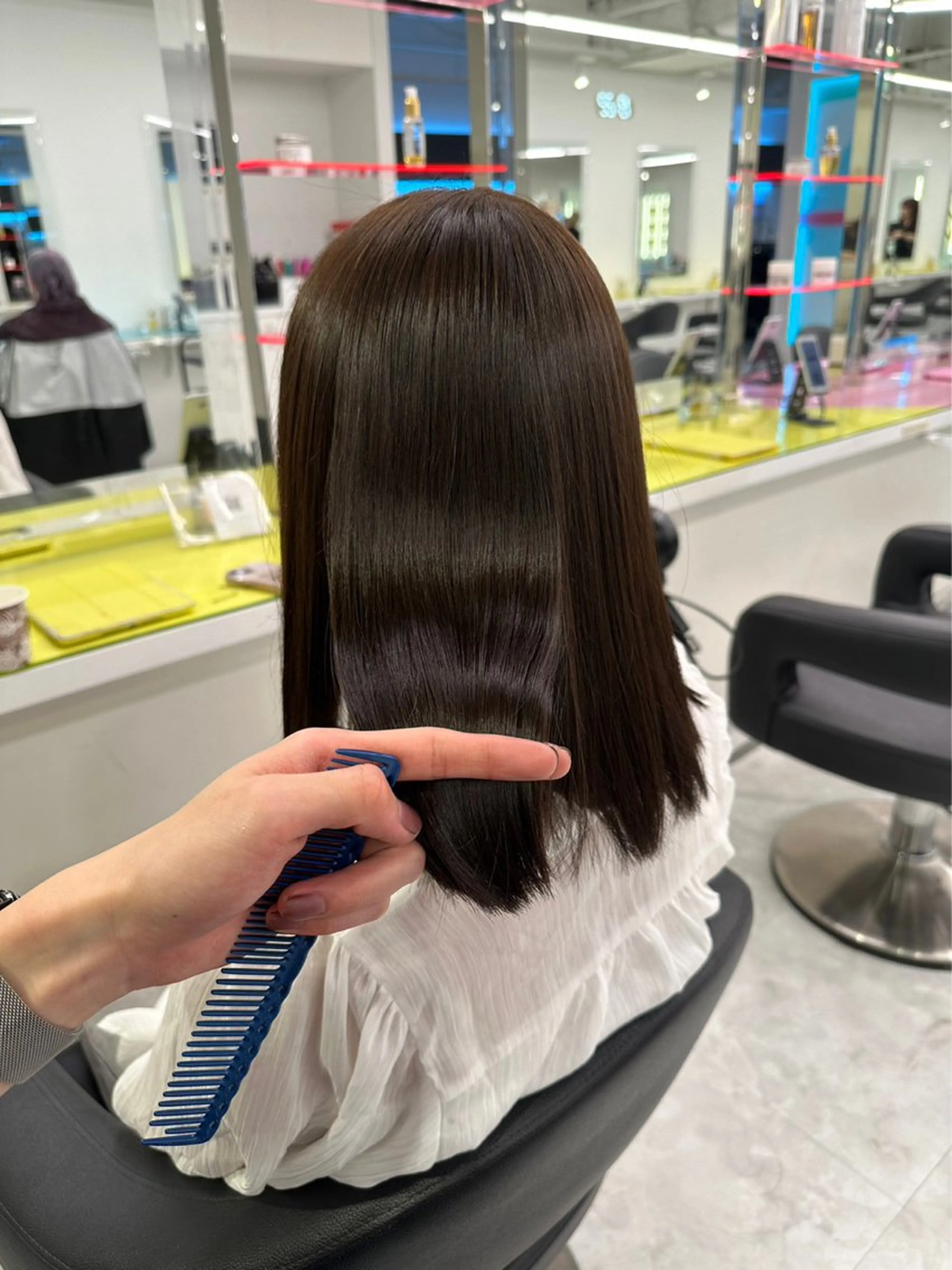 セミロング カラー ブラウンカラー カット ヘアカラー トリートメント 💖トレンド秋冬 カラー💖FUTAのヘアスタイル